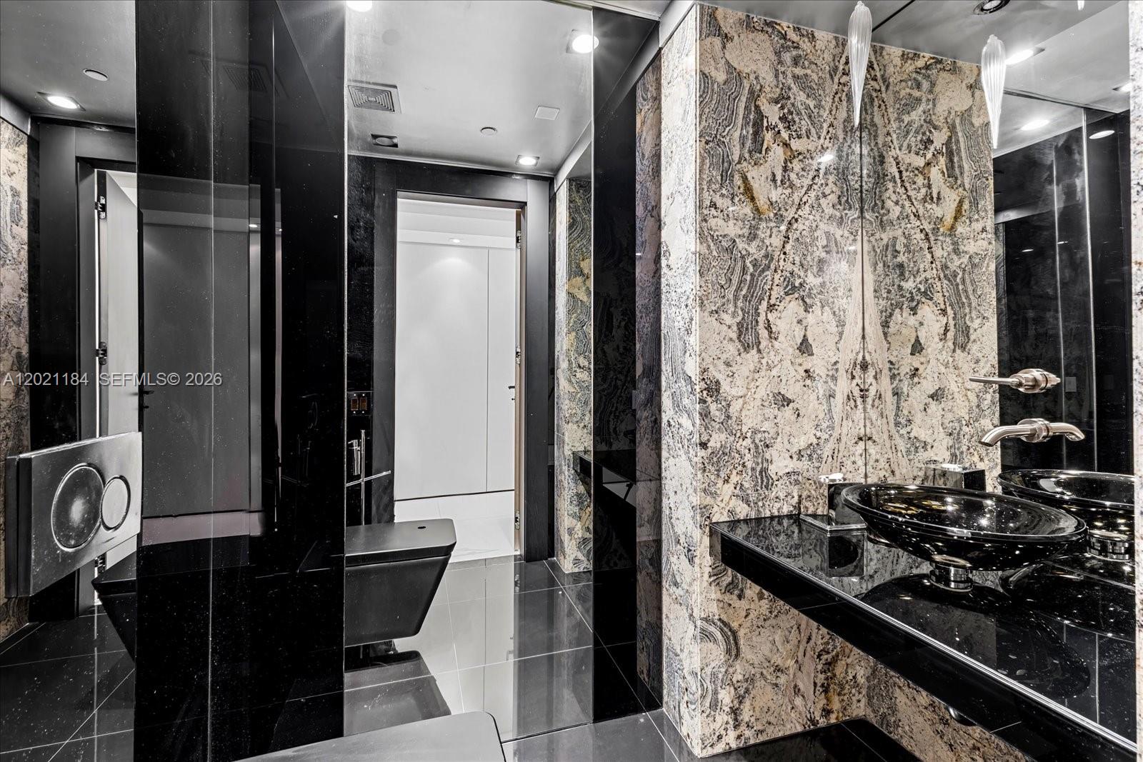 7431 Fisher Is Dr #7431 Miami Beach, FL 33109