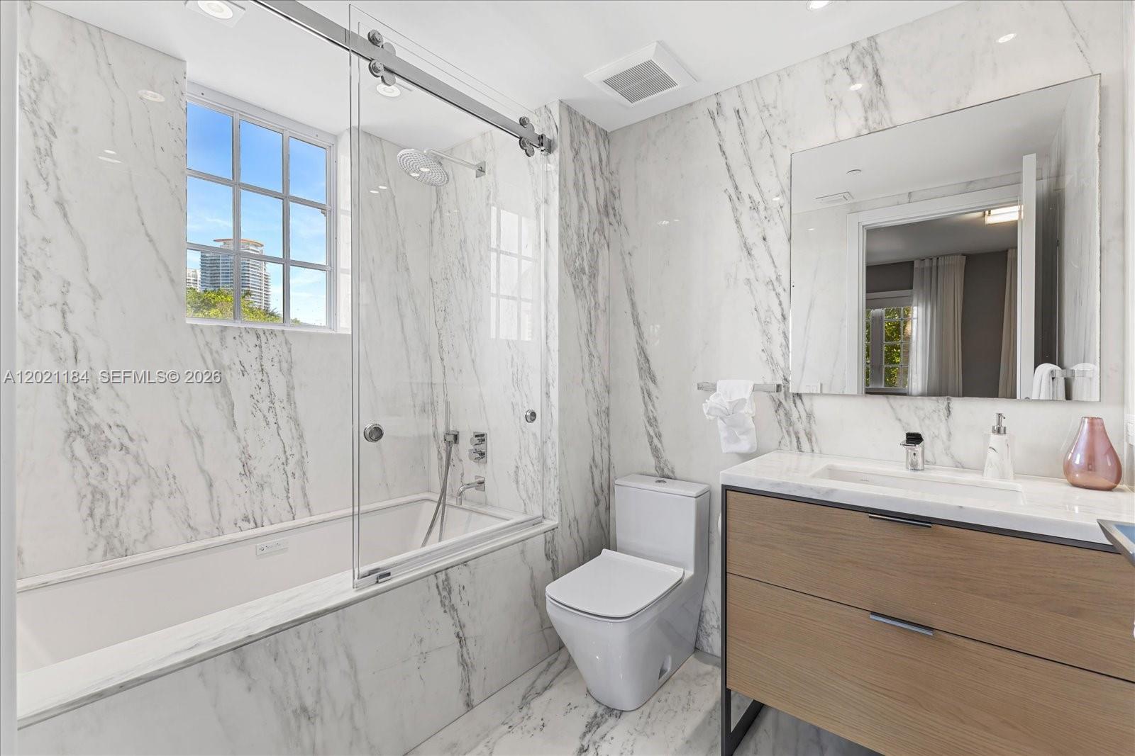 7431 Fisher Is Dr #7431 Miami Beach, FL 33109