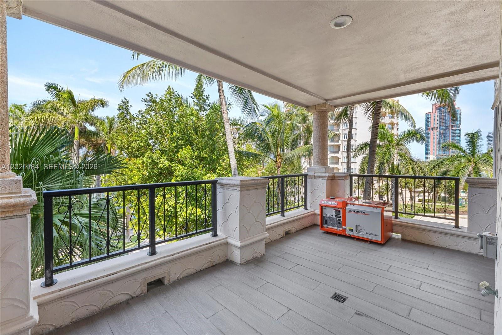 7431 Fisher Is Dr #7431 Miami Beach, FL 33109