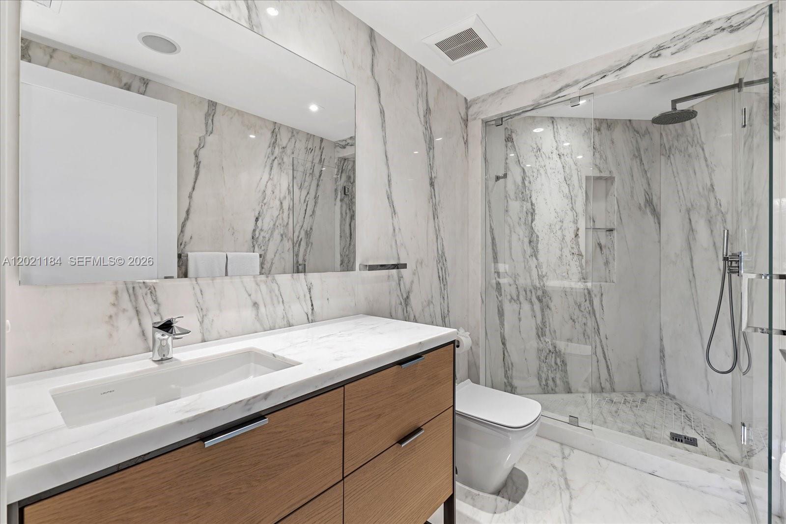 7431 Fisher Is Dr #7431 Miami Beach, FL 33109