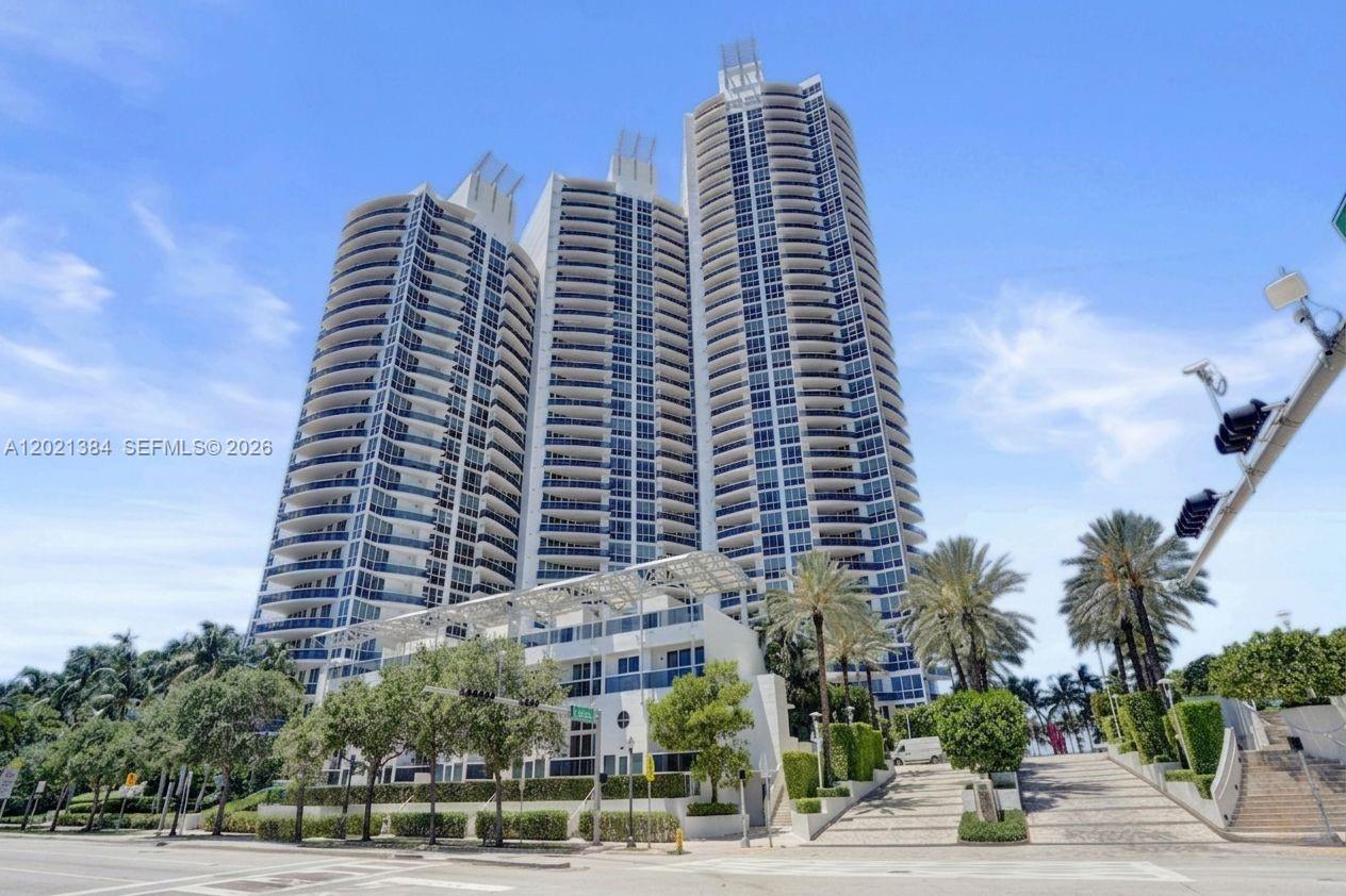 400 Alton Rd #PH11 Miami Beach, FL 33139