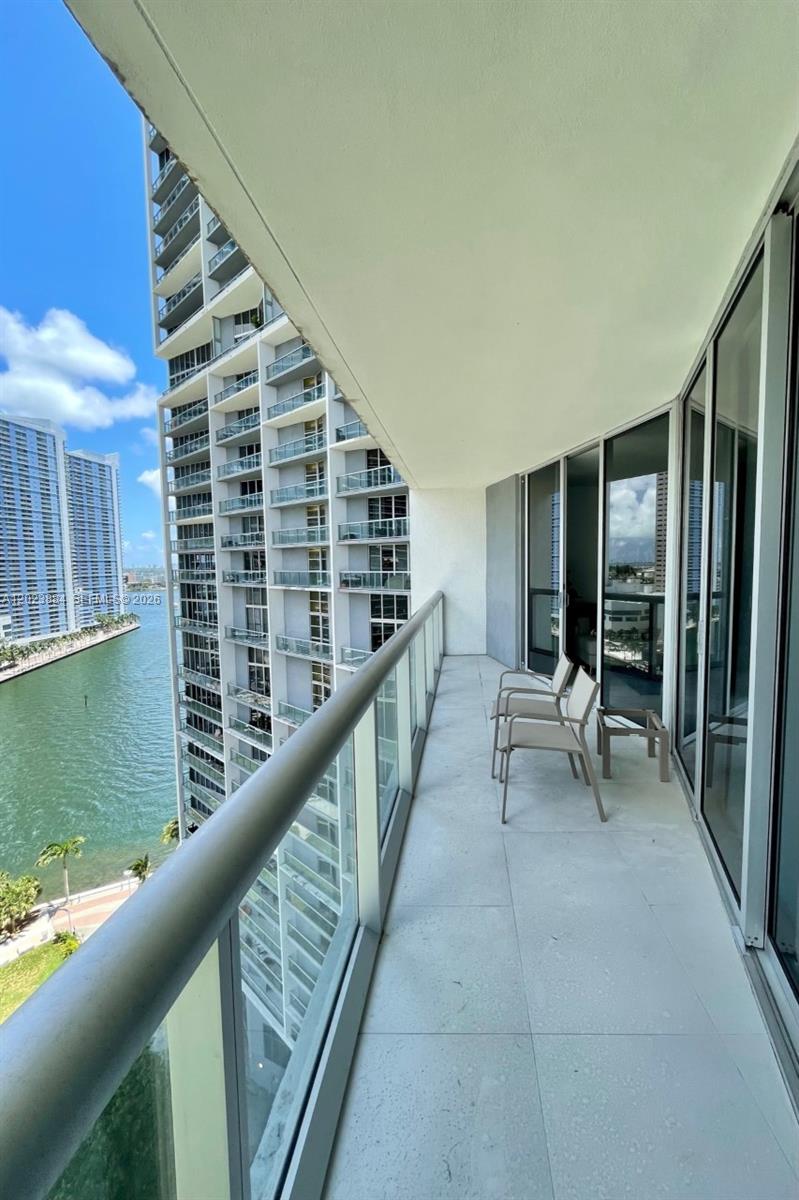 475 Brickell Ave #1614 Miami, FL 33131