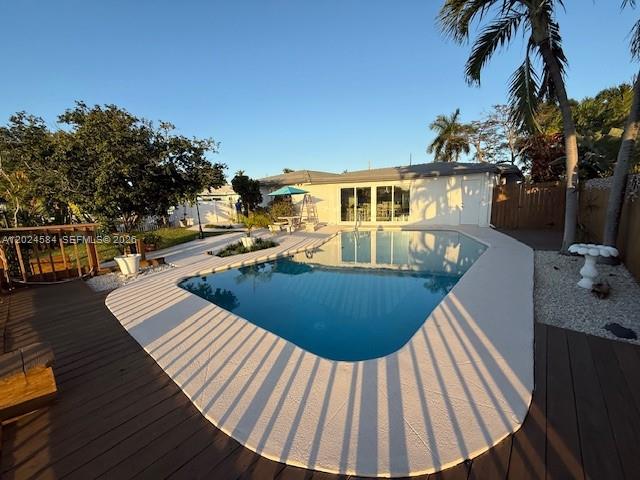 411 SE 6th Ave Pompano Beach, FL 33060