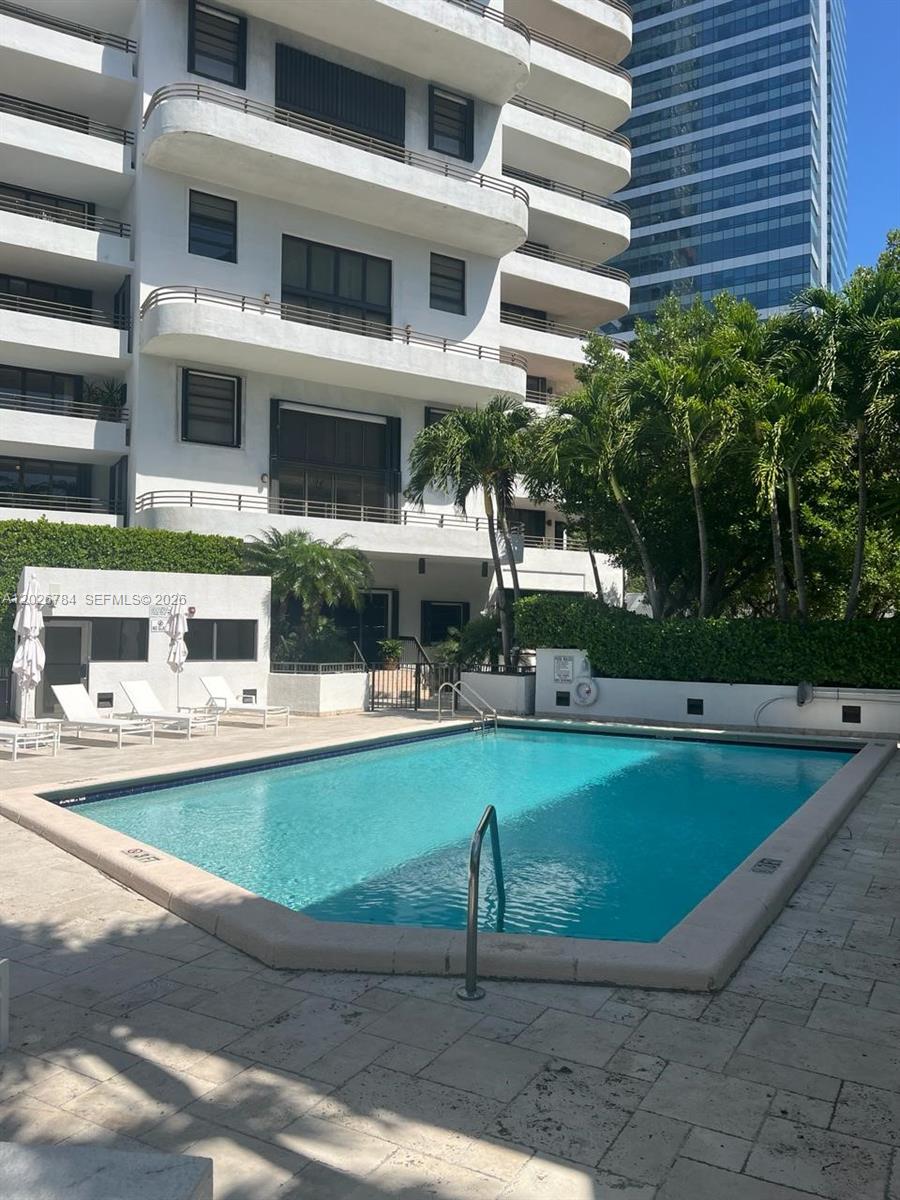 151 SE 15th Rd #601 Miami, FL 33129