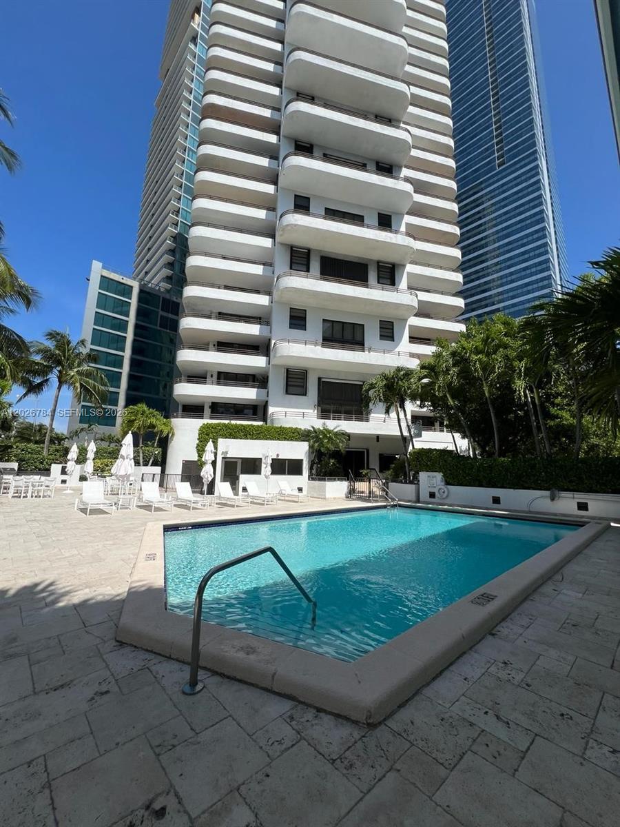 151 SE 15th Rd #601 Miami, FL 33129