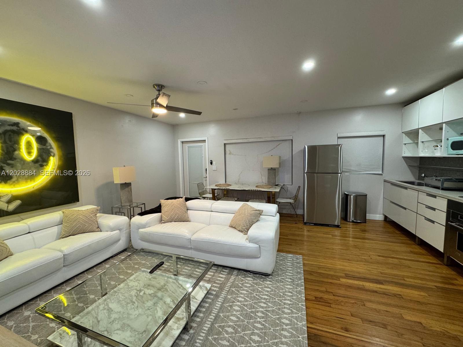 101 Collins Ave #3