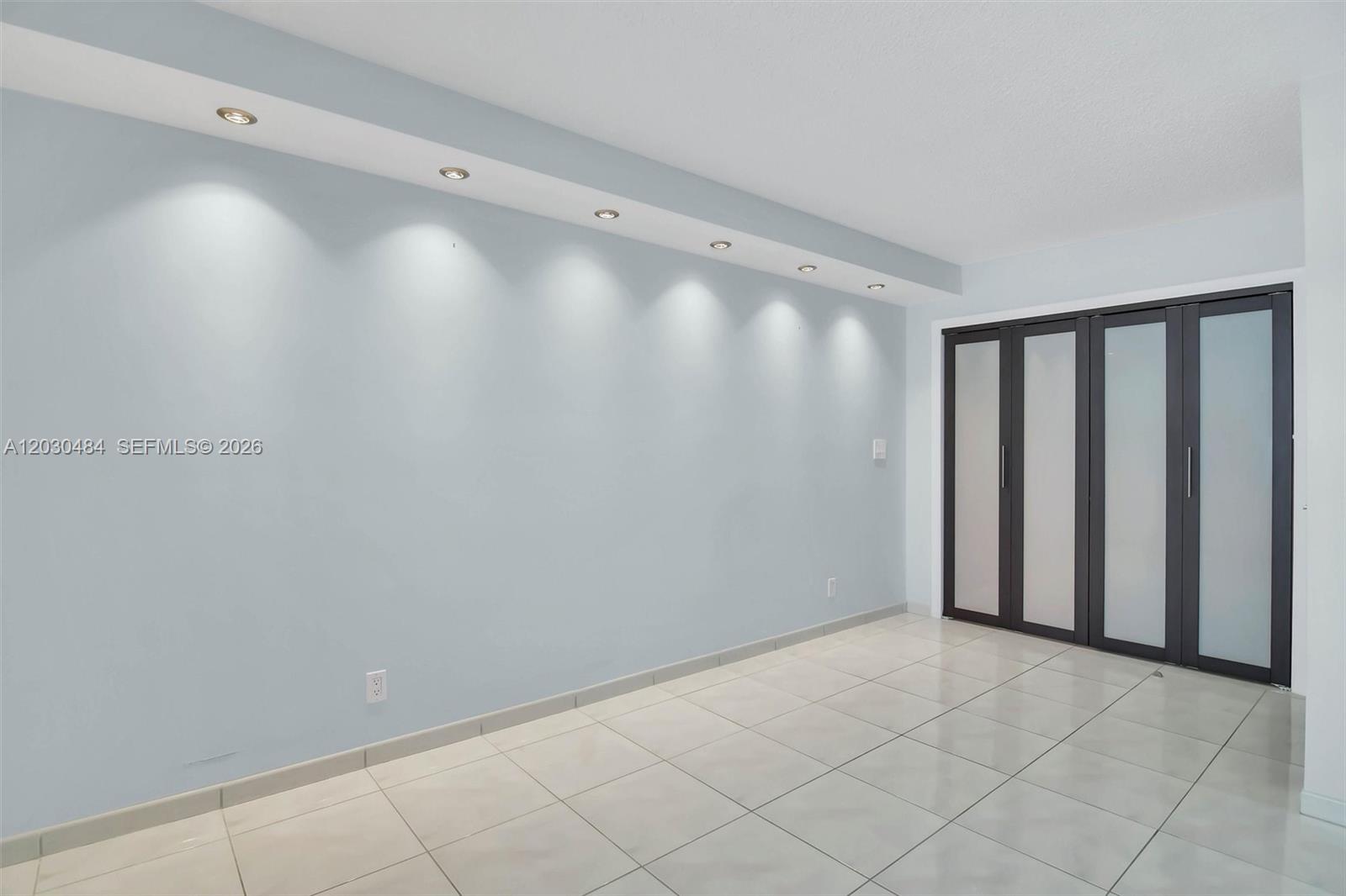 812 NE 26th Ave Hallandale Beach, FL 33009