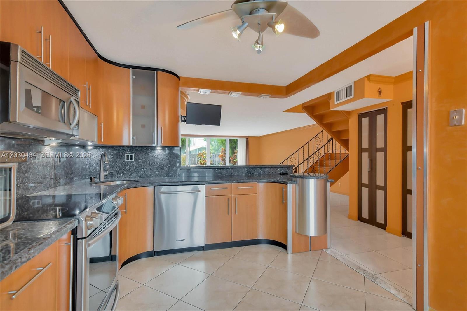 812 NE 26th Ave Hallandale Beach, FL 33009