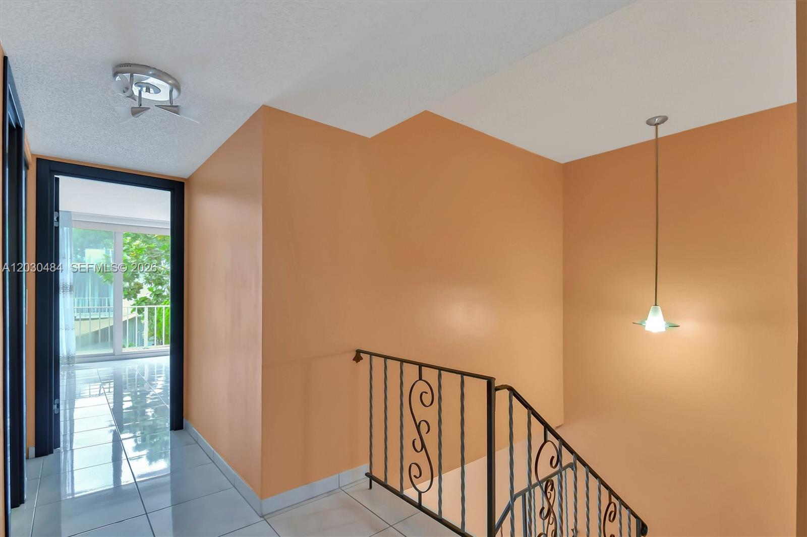 812 NE 26th Ave Hallandale Beach, FL 33009