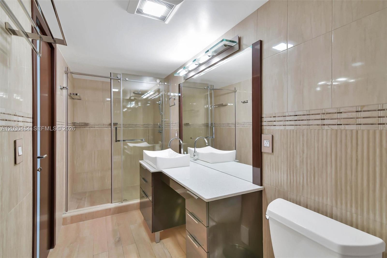 812 NE 26th Ave Hallandale Beach, FL 33009