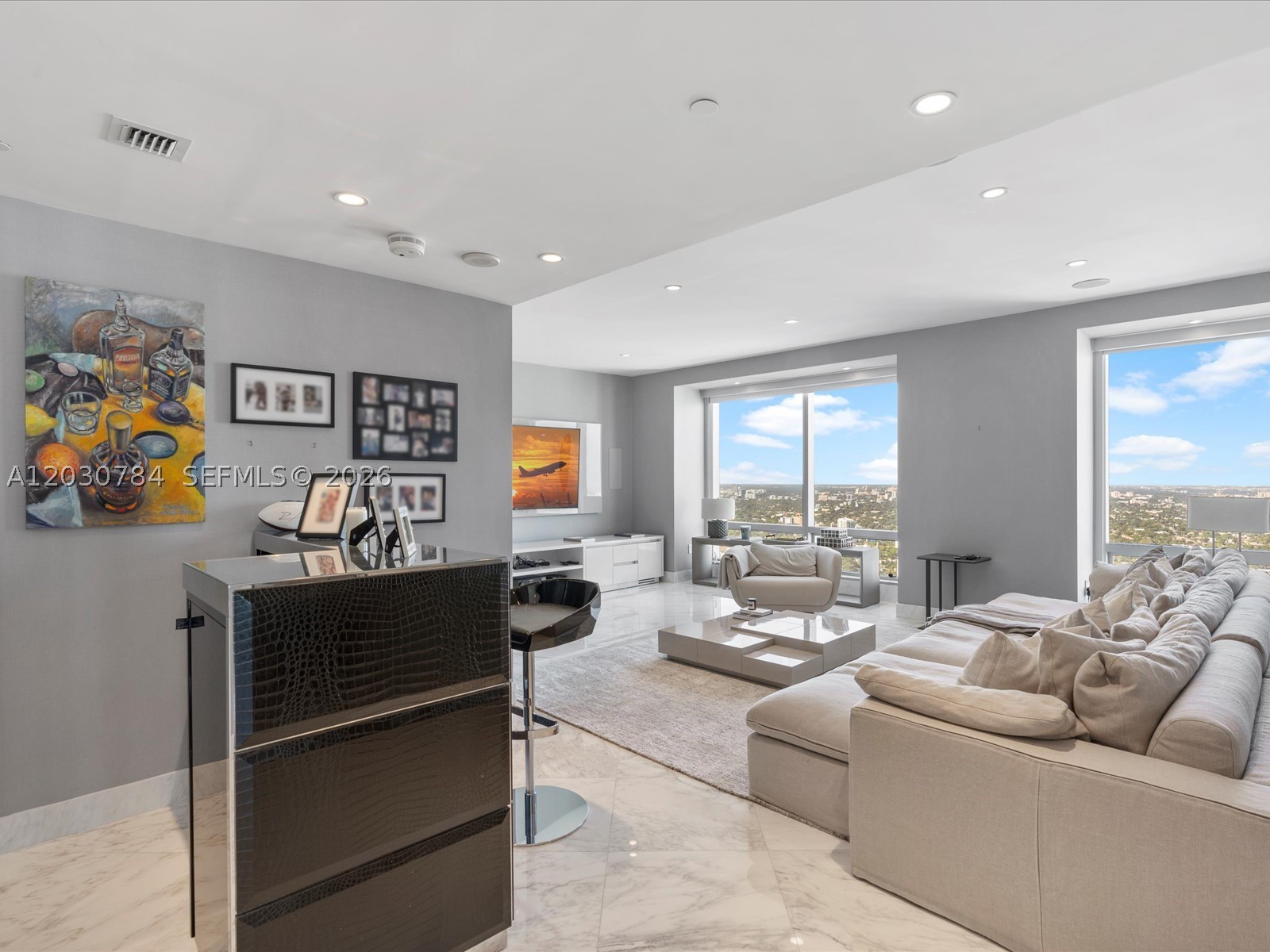 image Four Seasons Residences Miami12