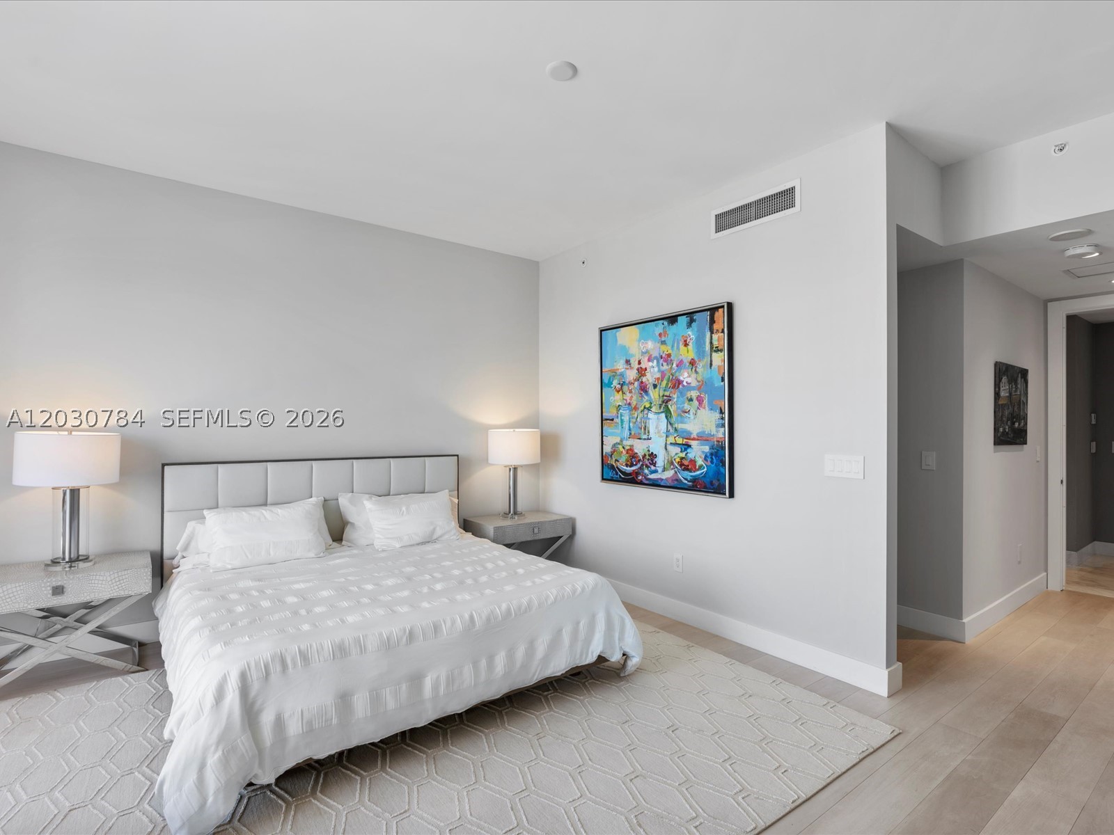 image Four Seasons Residences Miami38