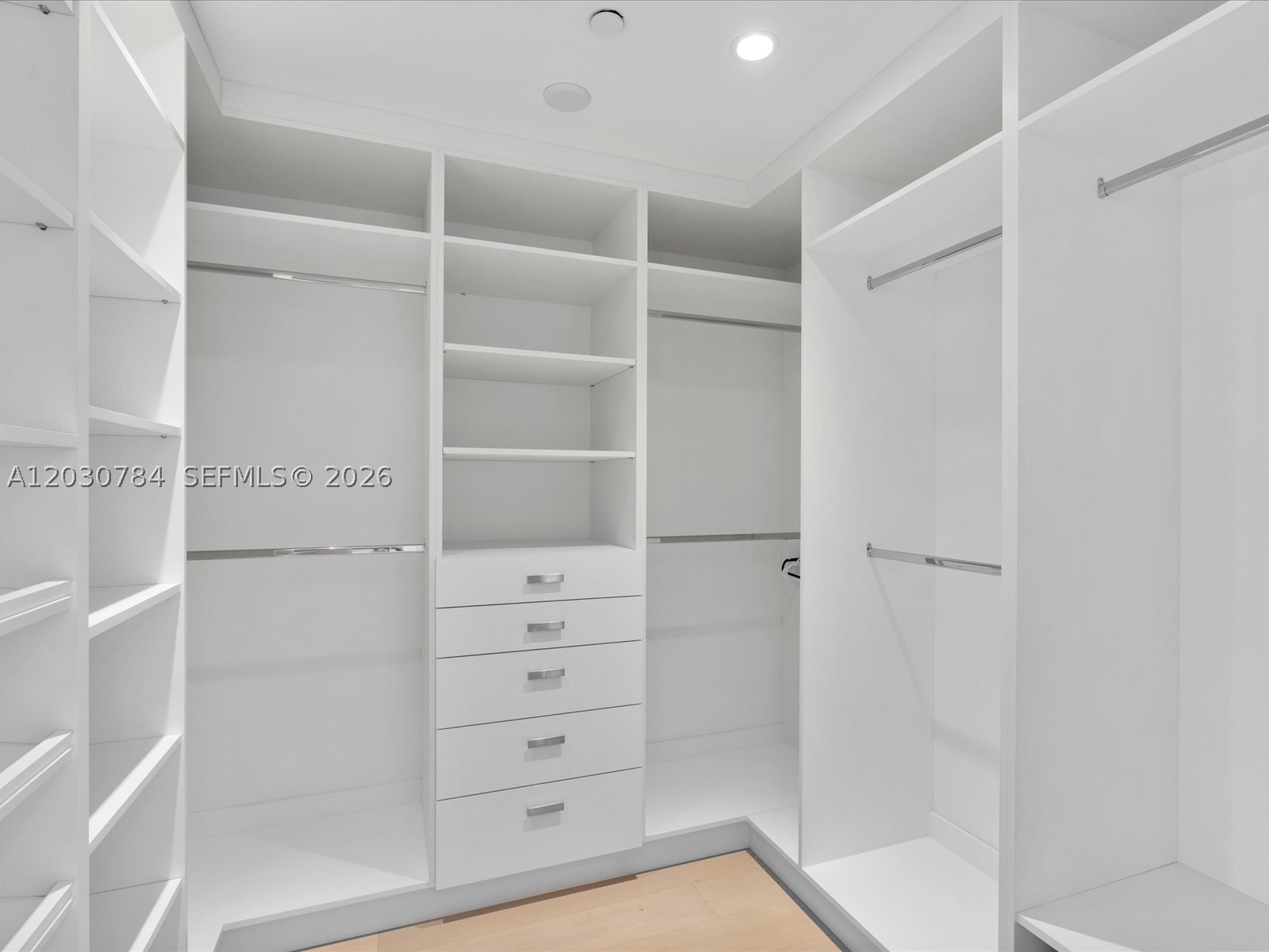 image Four Seasons Residences Miami40