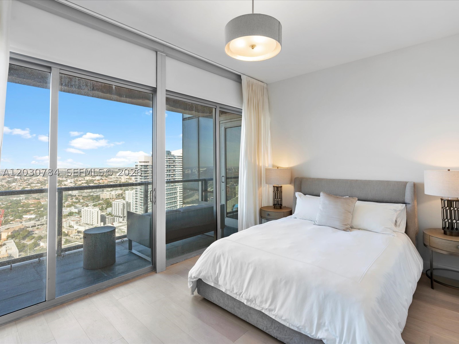 image Four Seasons Residences Miami42
