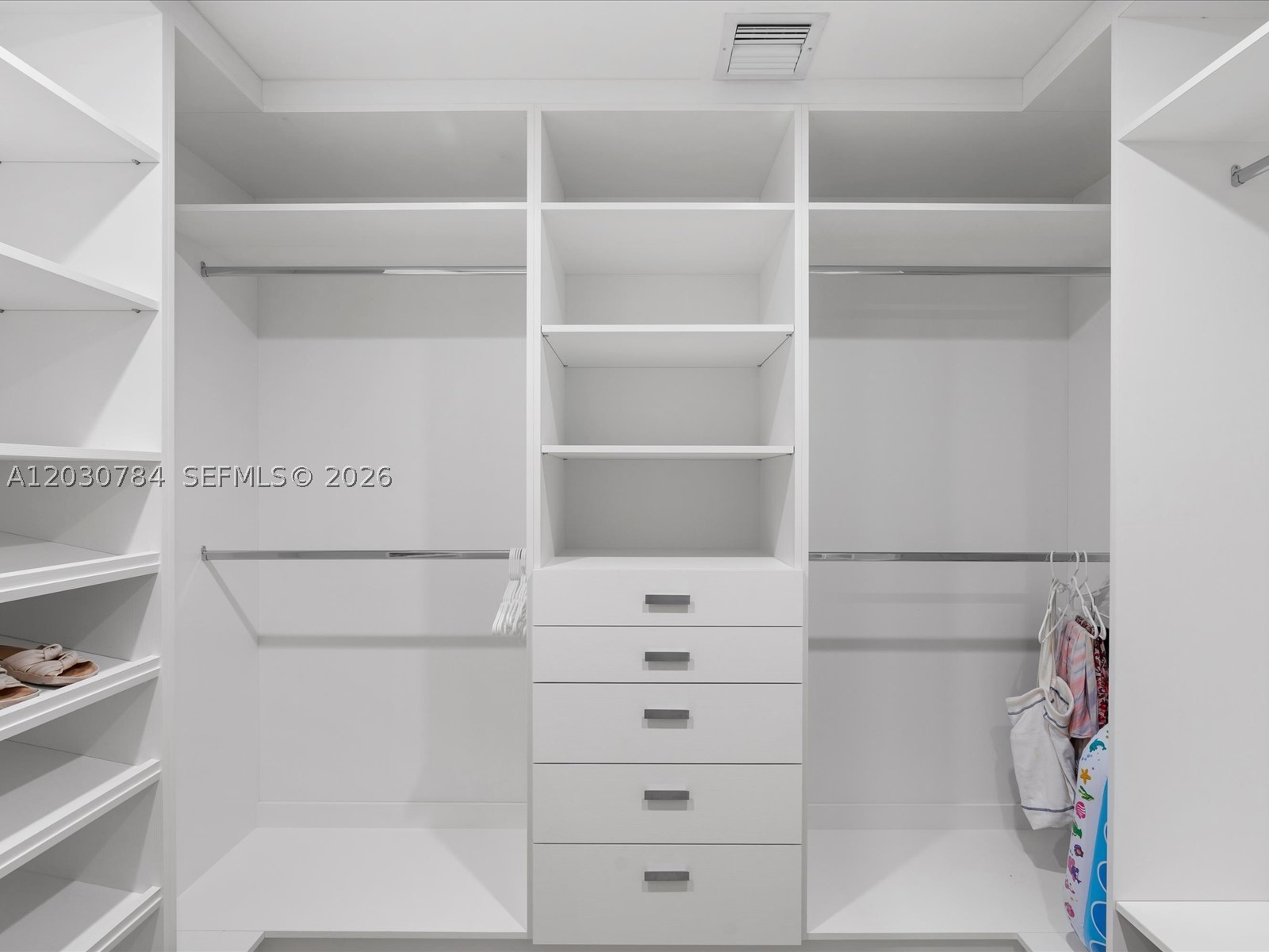 image Four Seasons Residences Miami44