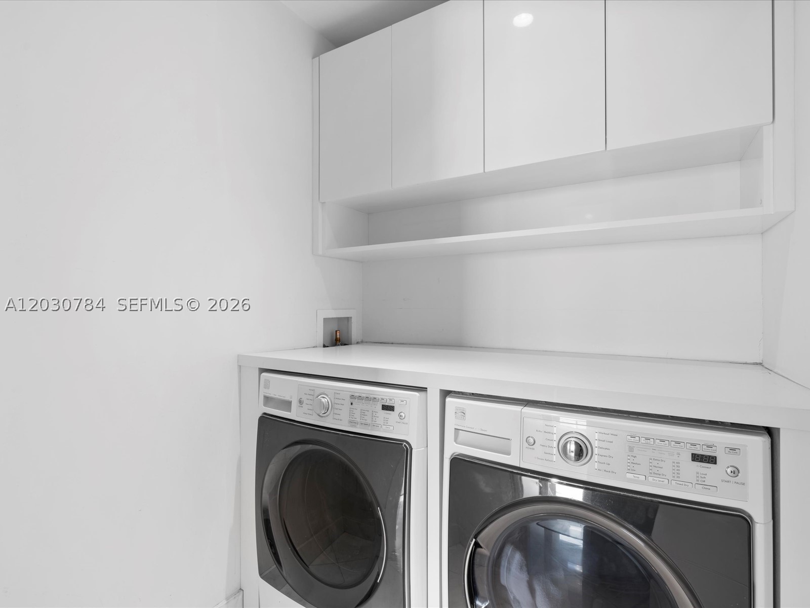 image Four Seasons Residences Miami48