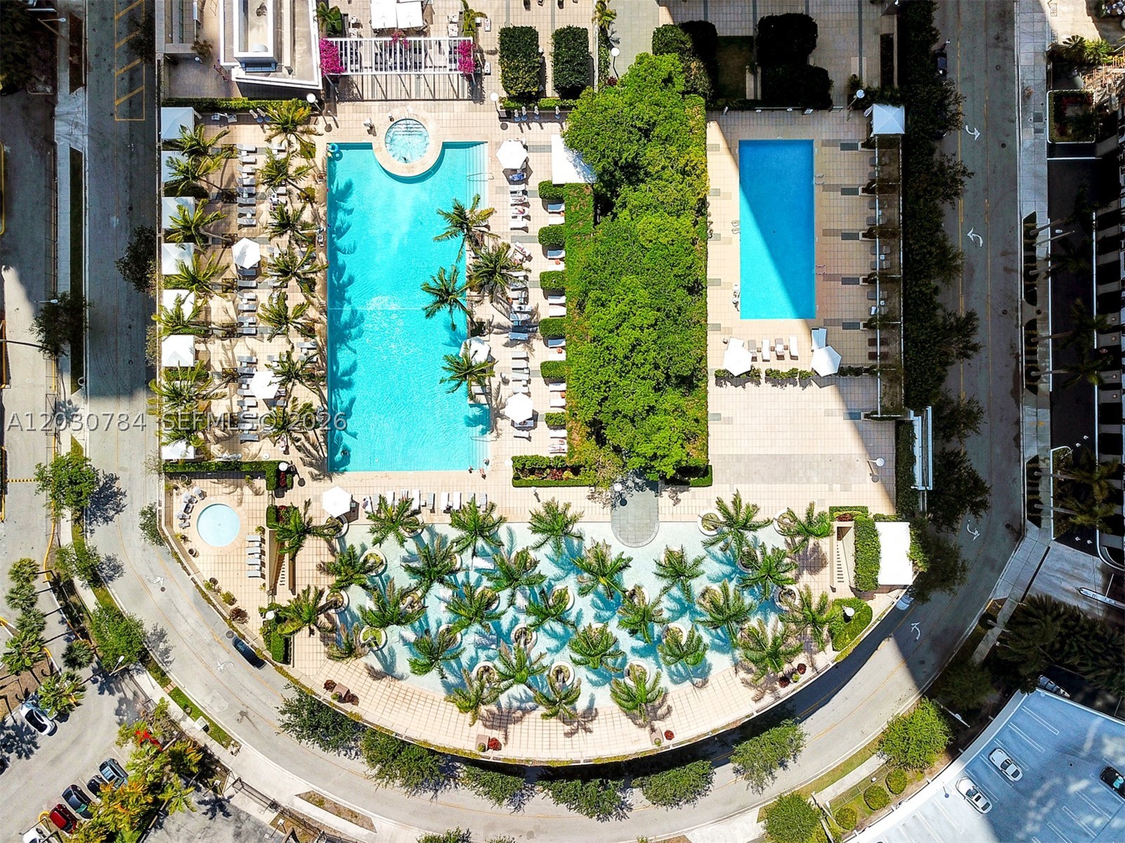 image Four Seasons Residences Miami64