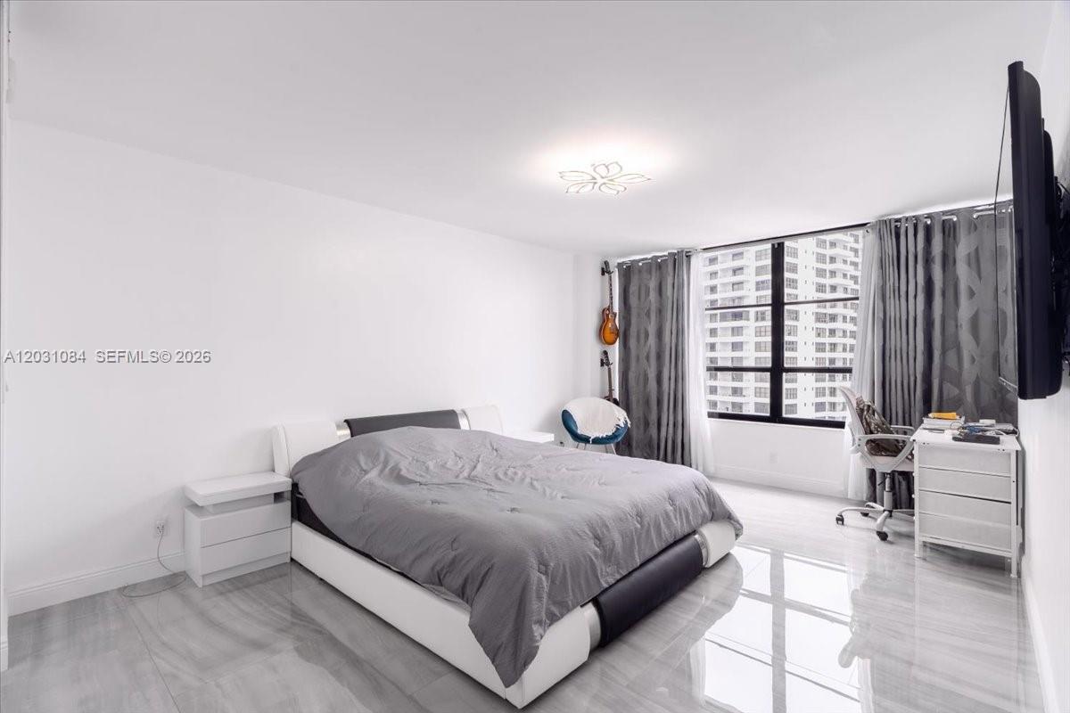 600 Three Iss Blvd #1413 Hallandale Beach, FL 33009