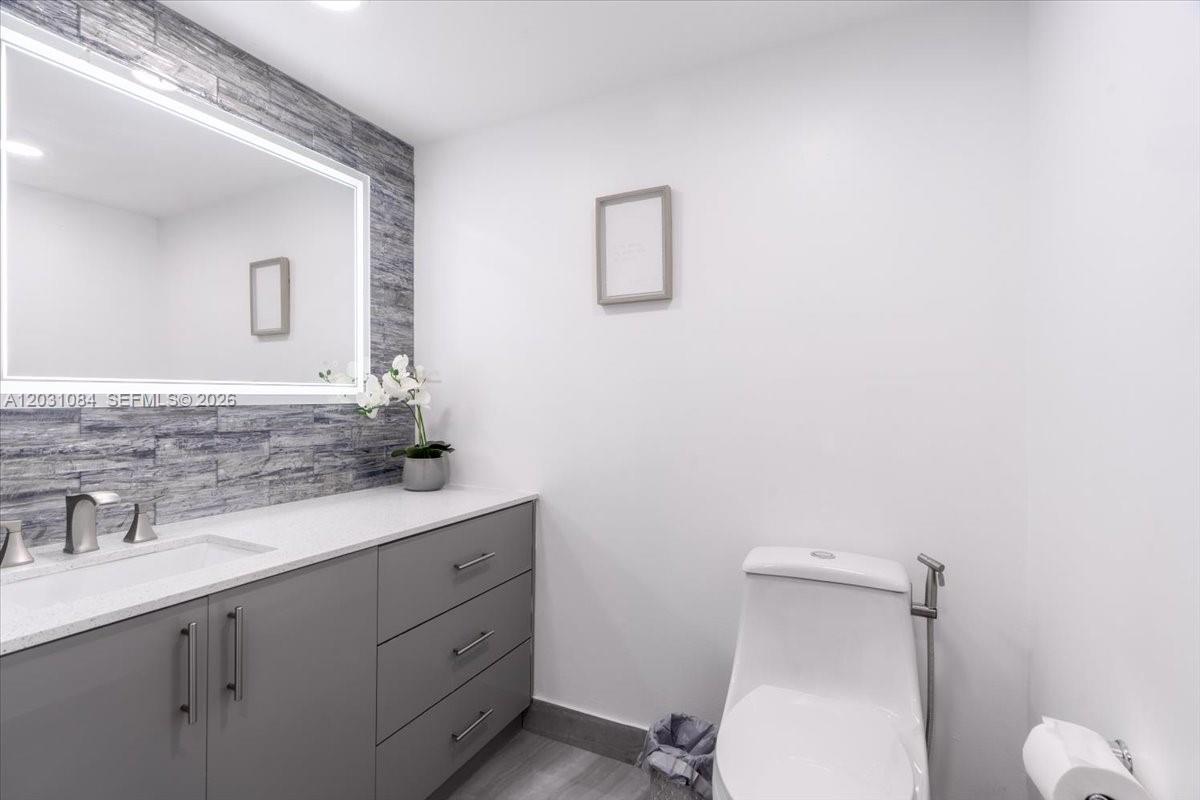 600 Three Iss Blvd #1413 Hallandale Beach, FL 33009