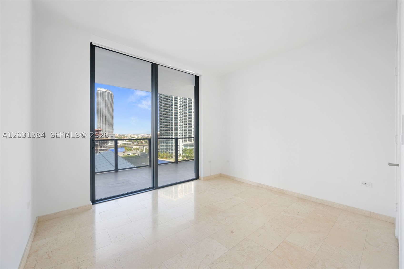 image Reach Brickell City Centre7