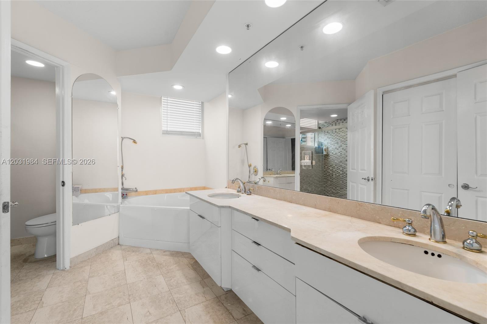 3370 Hidden Bay #1205 Aventura, FL 33180