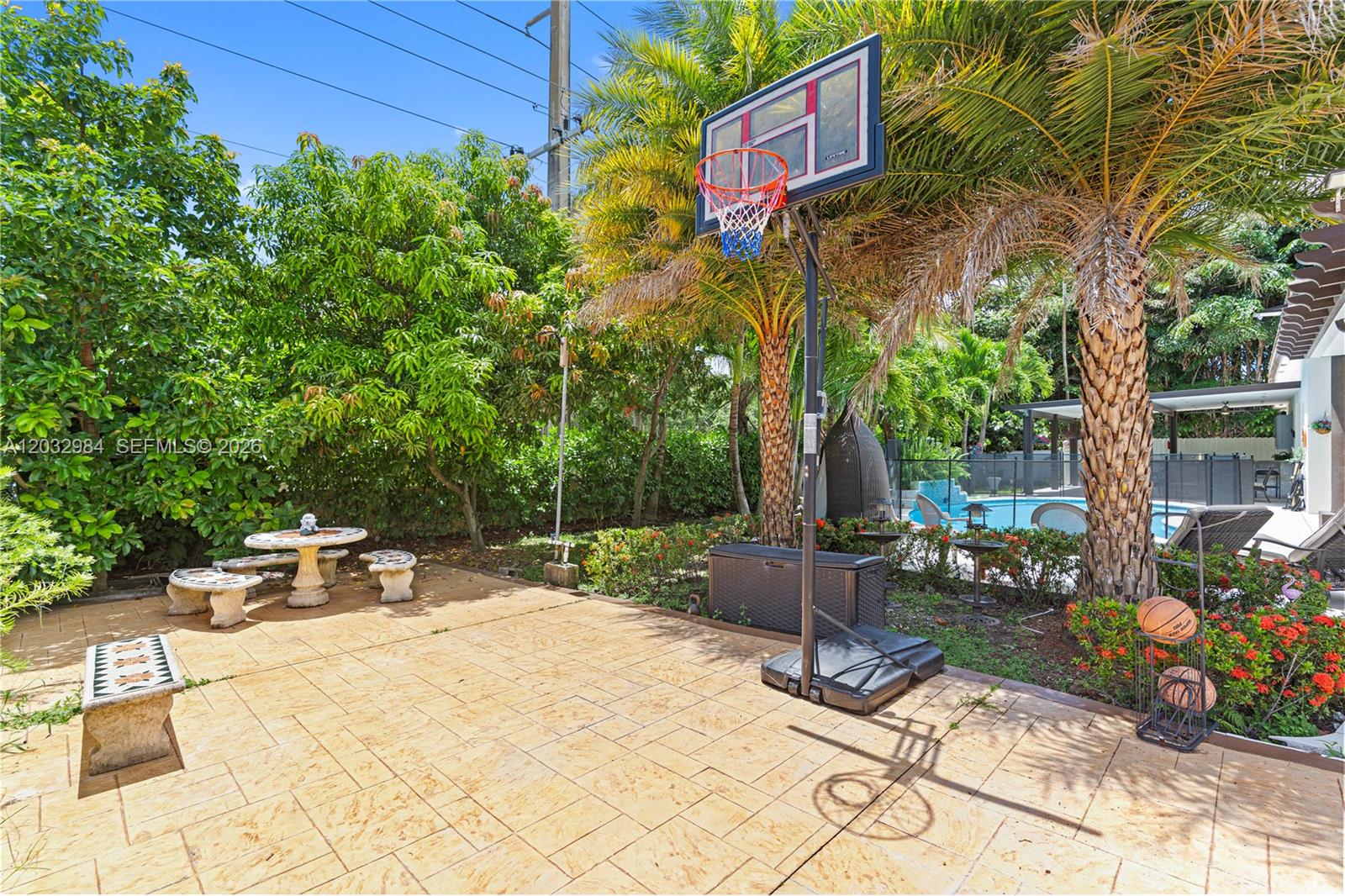 16601 SW 87th Palmetto Bay, FL 33157