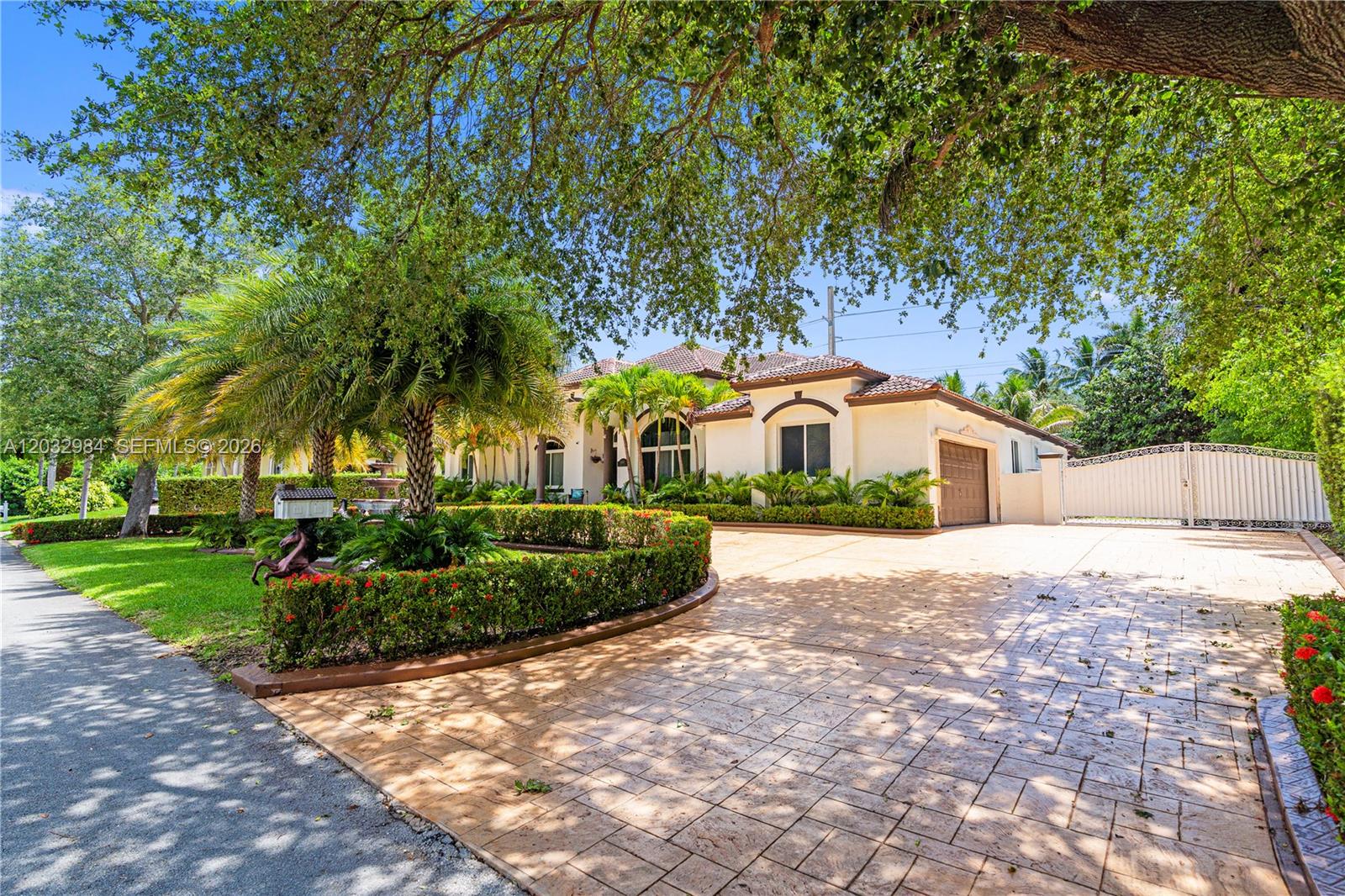 16601 SW 87th Palmetto Bay, FL 33157
