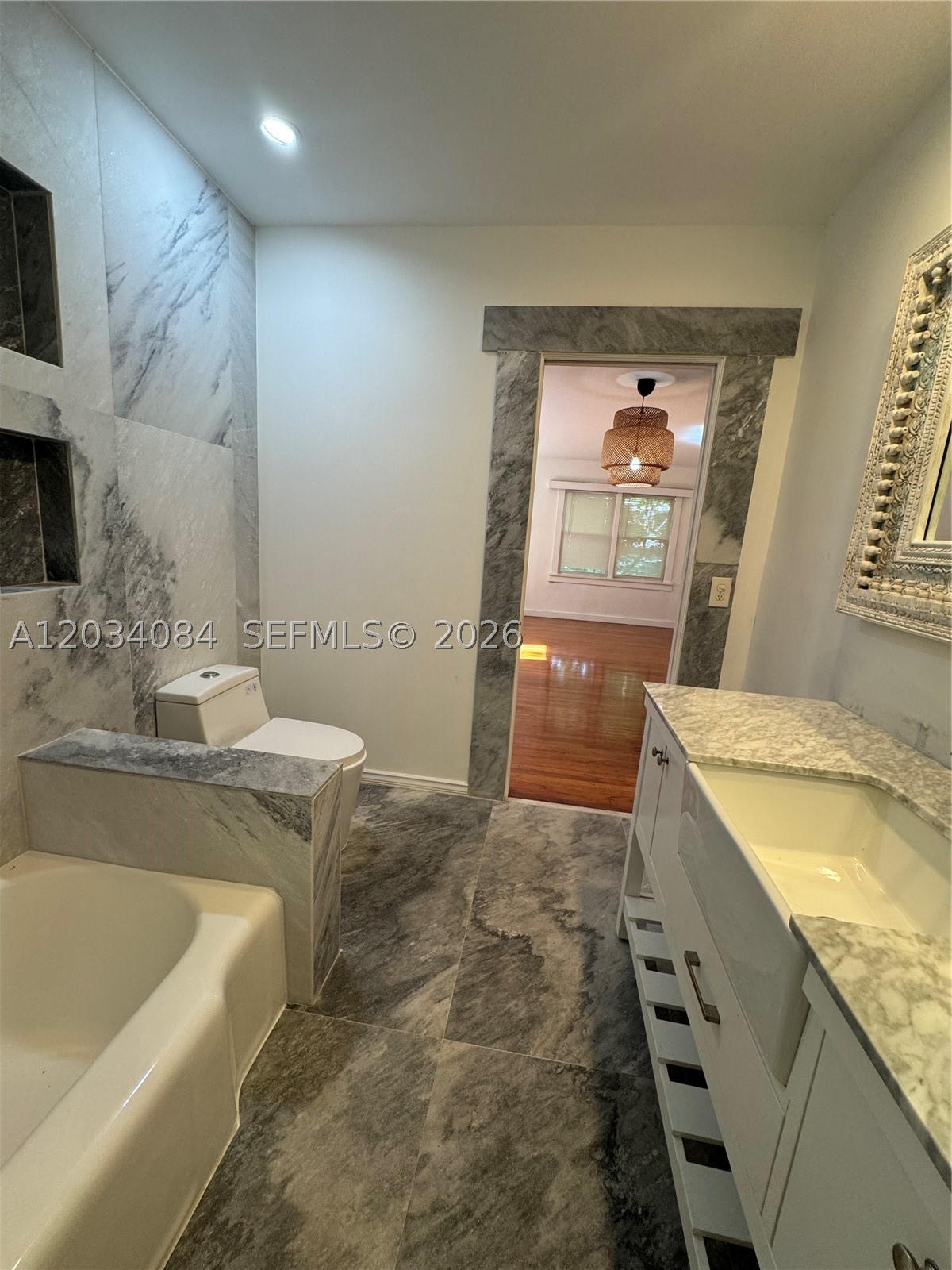 8238 NE 9th Ave Miami, FL 33138