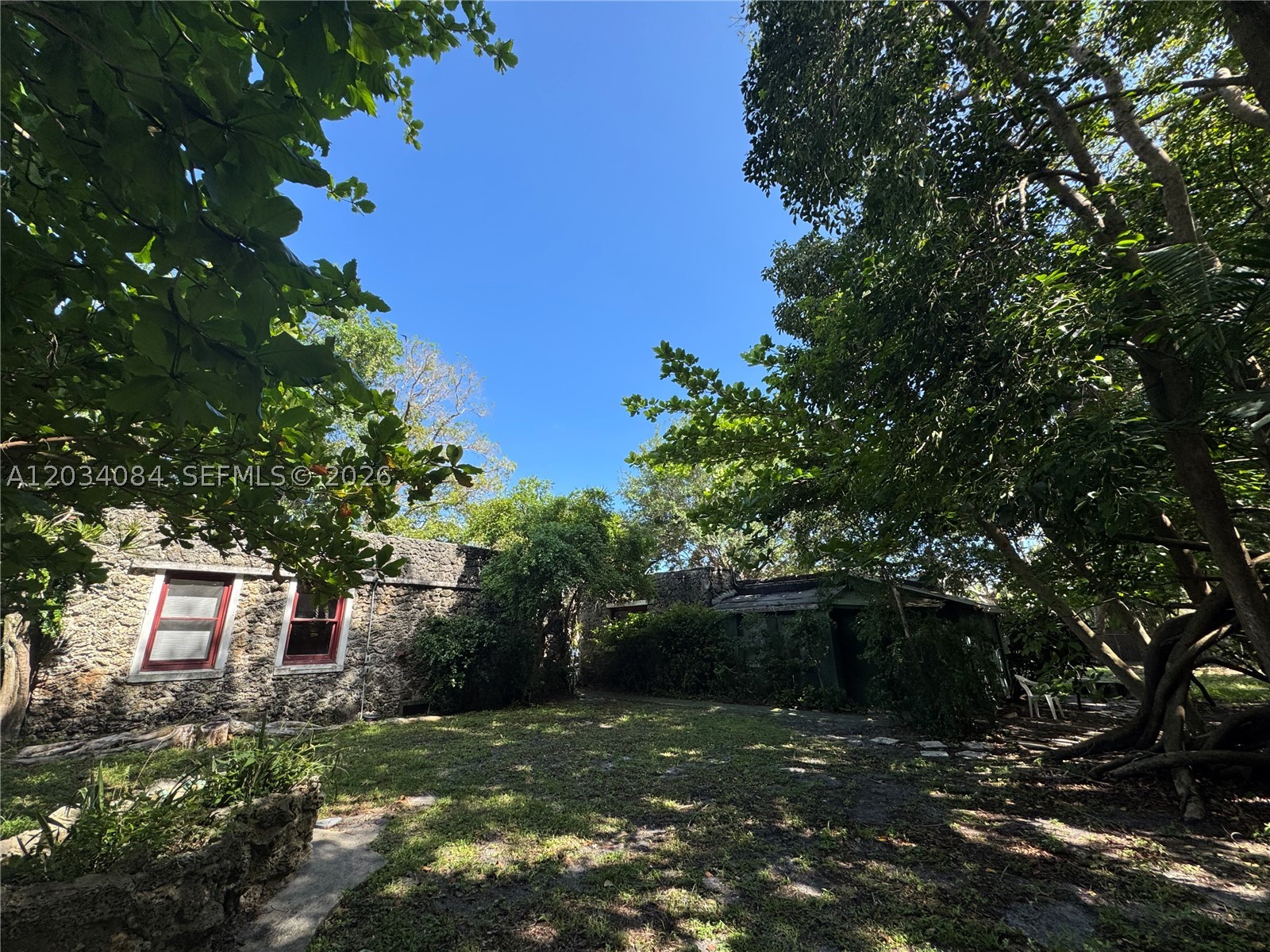 8238 NE 9th Ave Miami, FL 33138