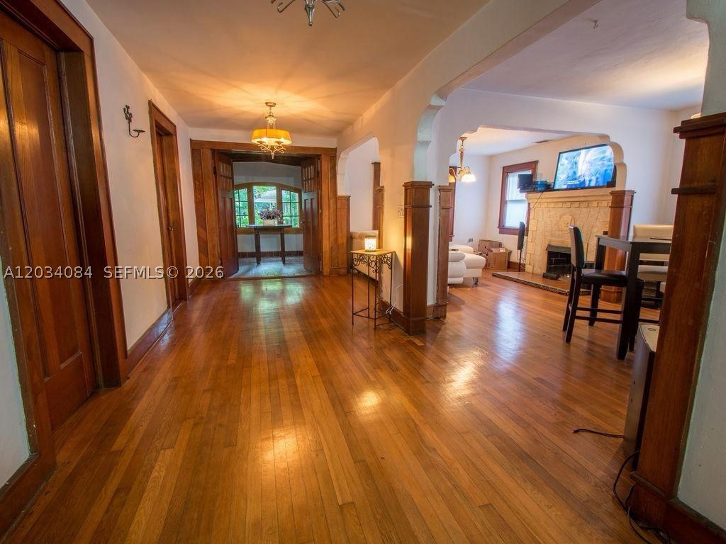 8238 NE 9th Ave Miami, FL 33138
