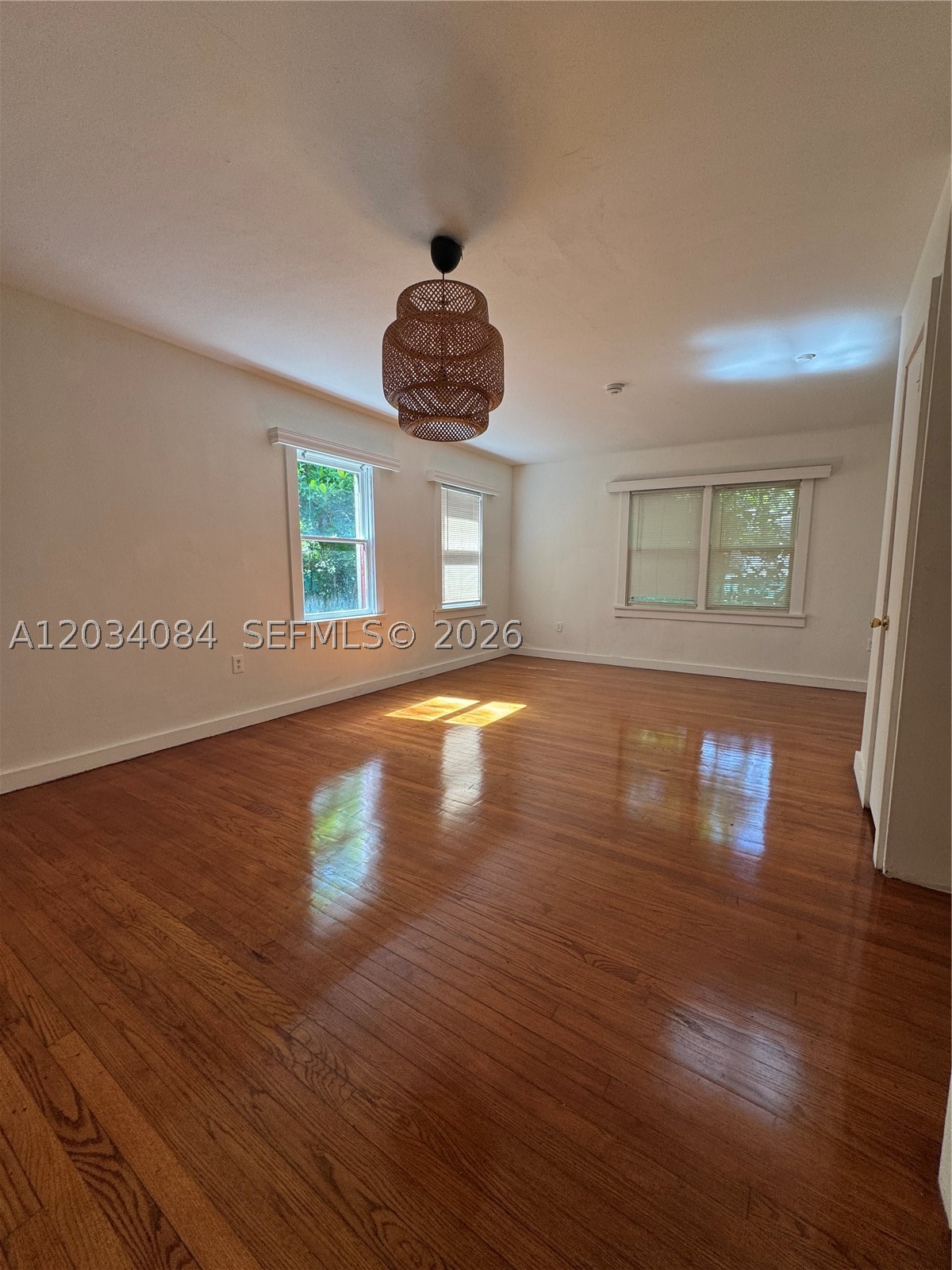 8238 NE 9th Ave Miami, FL 33138