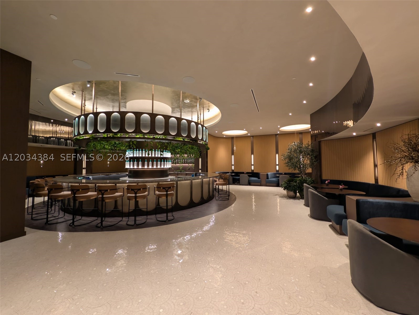 image E11EVEN Hotel & Residences9
