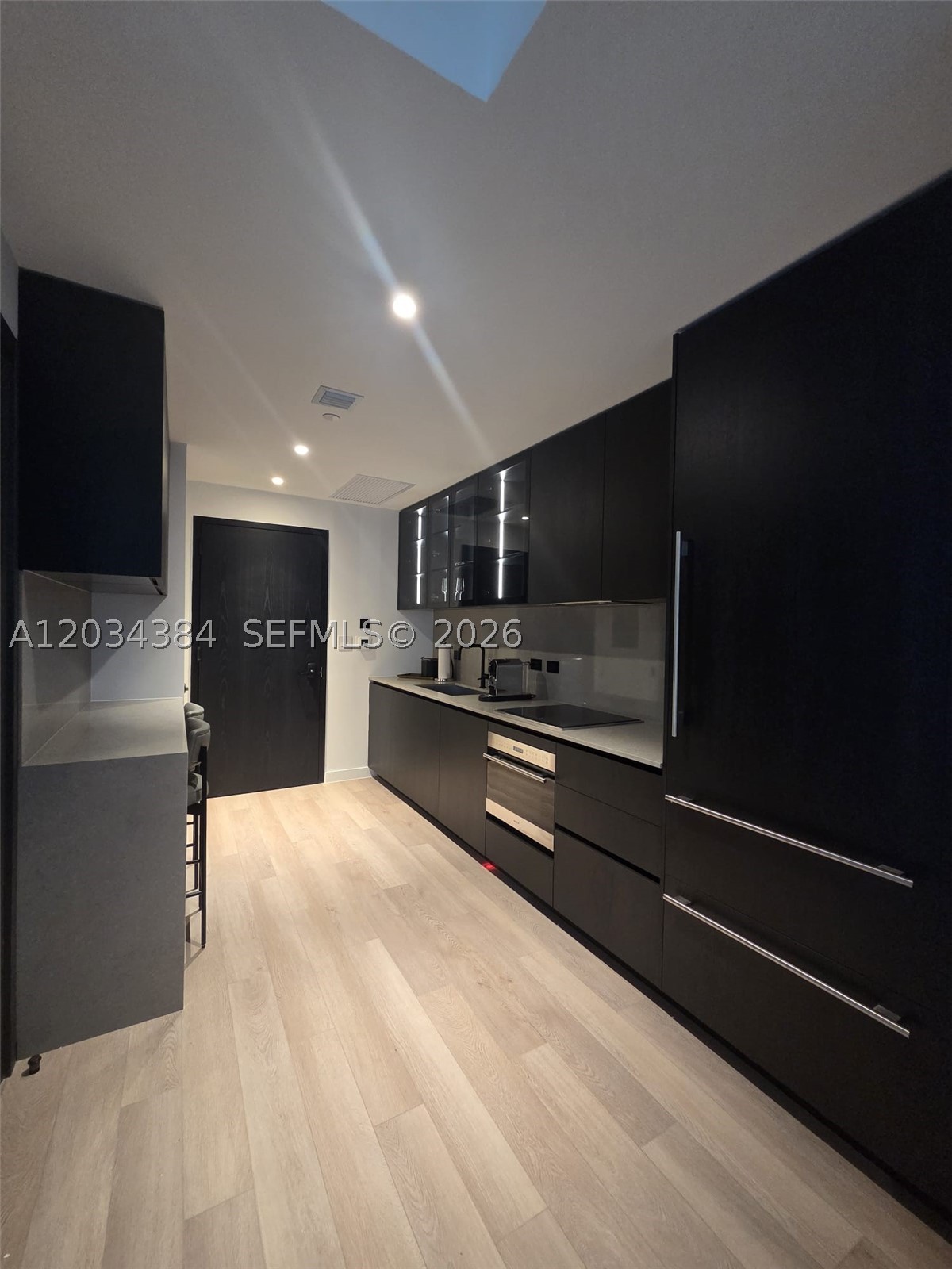 image E11EVEN Hotel & Residences13