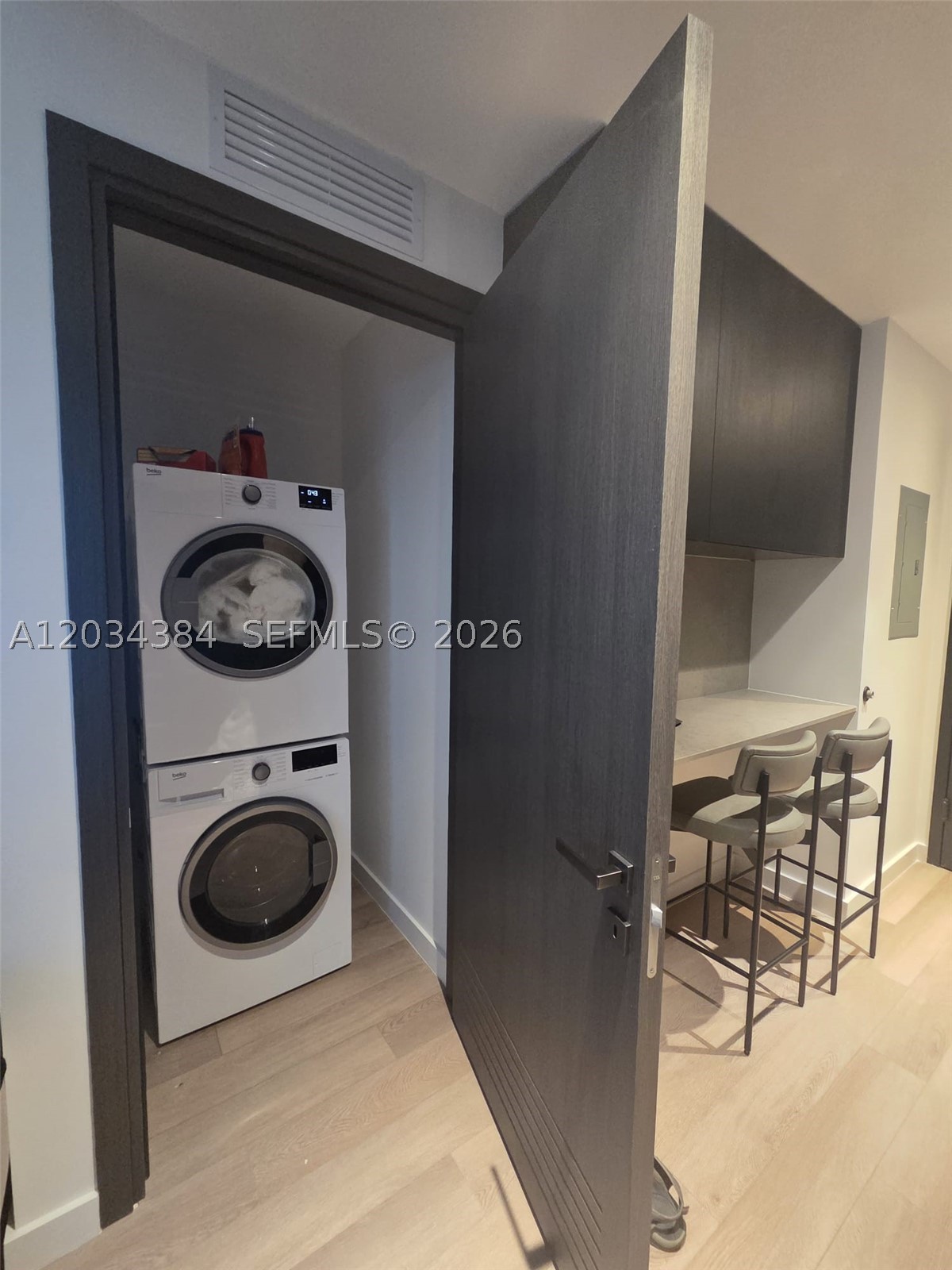 image E11EVEN Hotel & Residences17