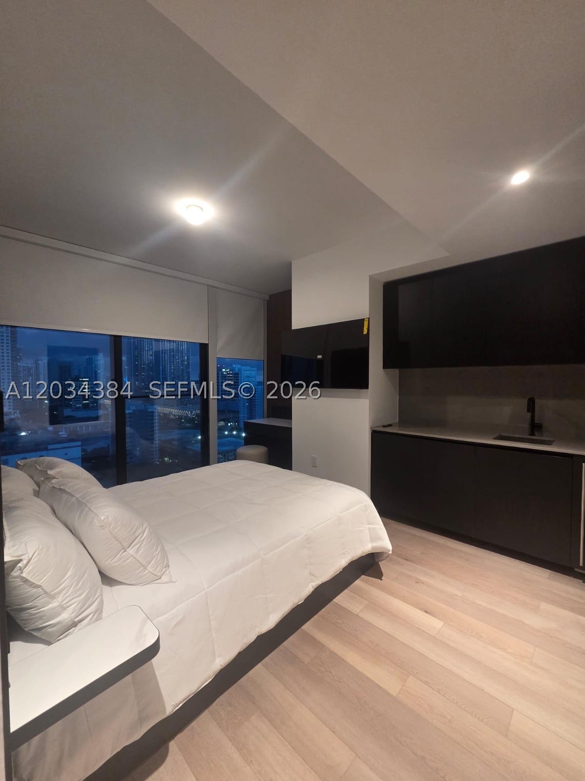 image E11EVEN Hotel & Residences2
