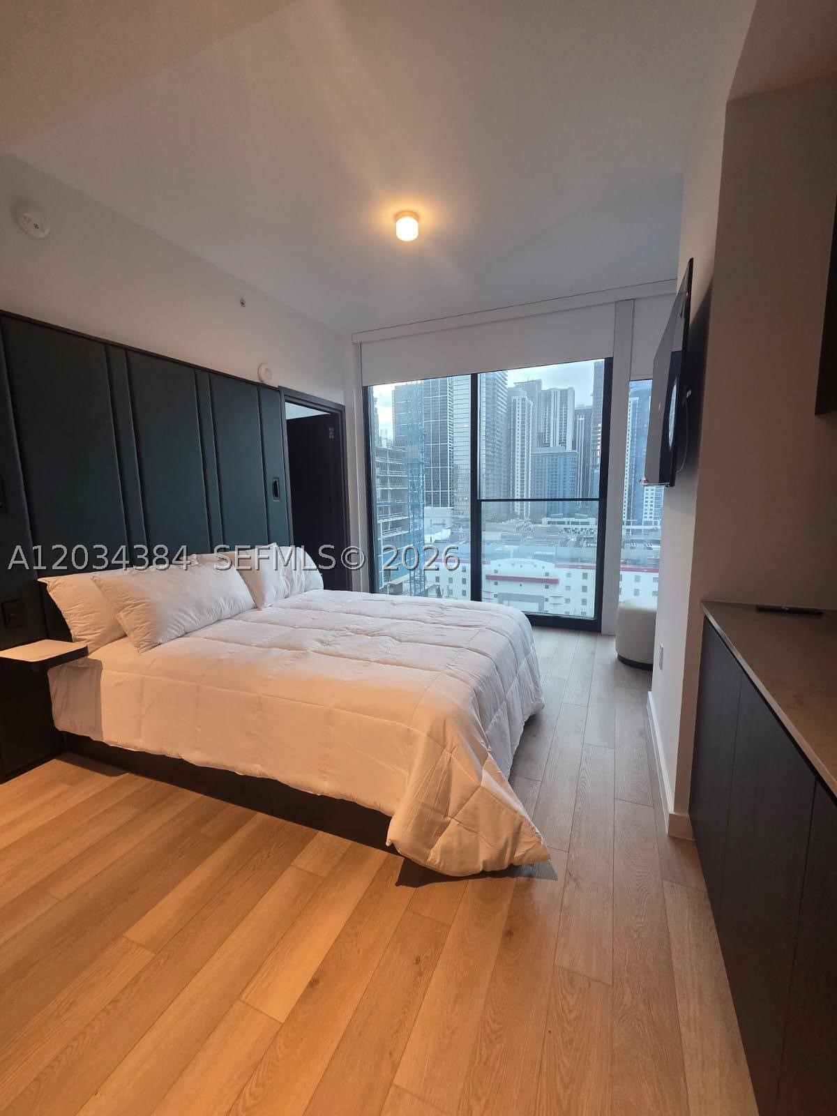 image E11EVEN Hotel & Residences5