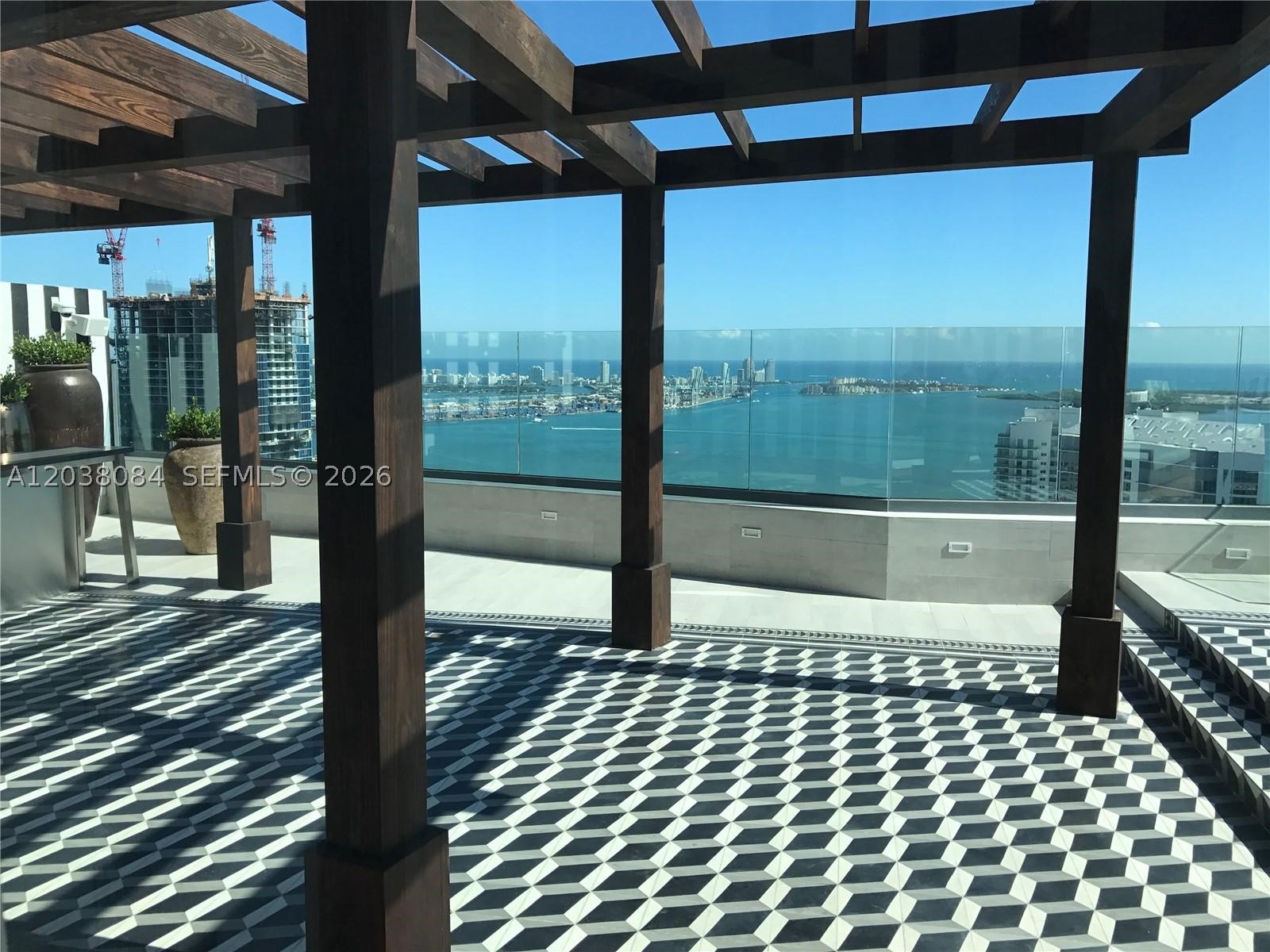 image Dua Miami (SLS Brickell)17