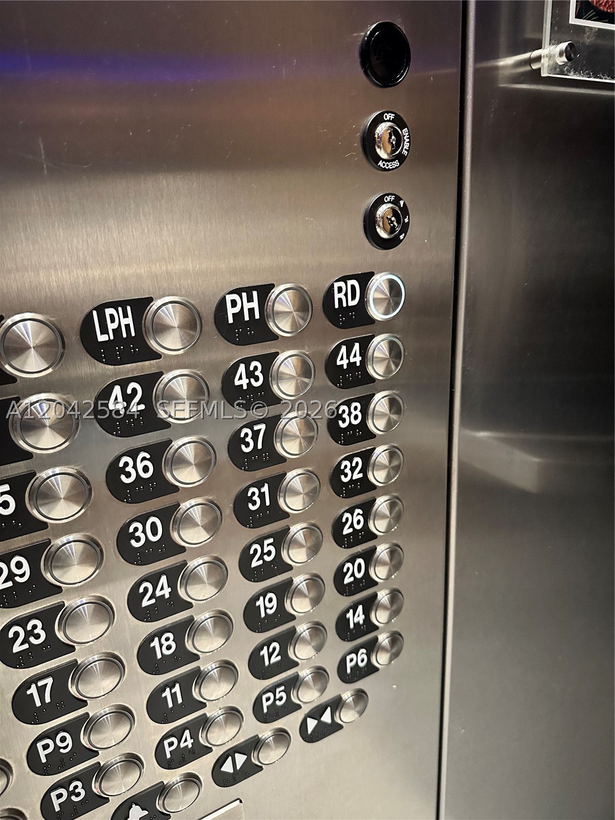 image 1010 Brickell31