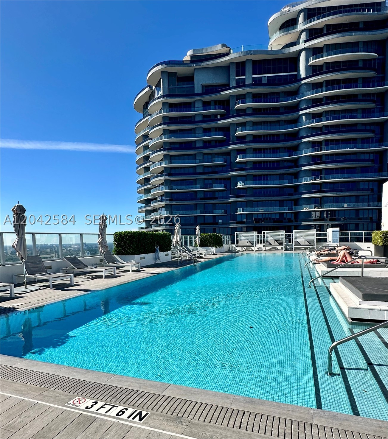 image 1010 Brickell34