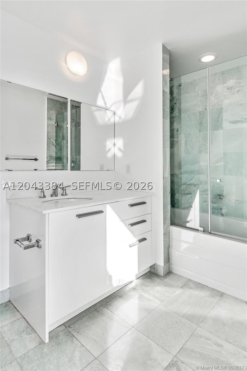 image 1060 Brickell - 10609