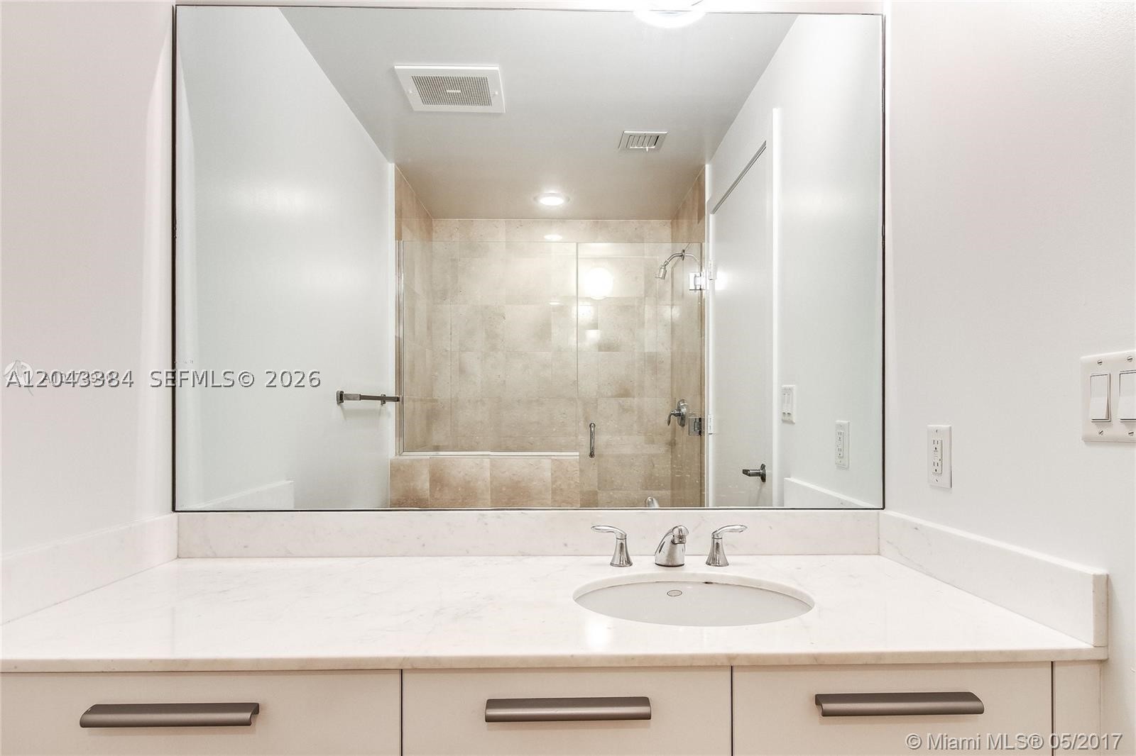 image 1060 Brickell - 106016