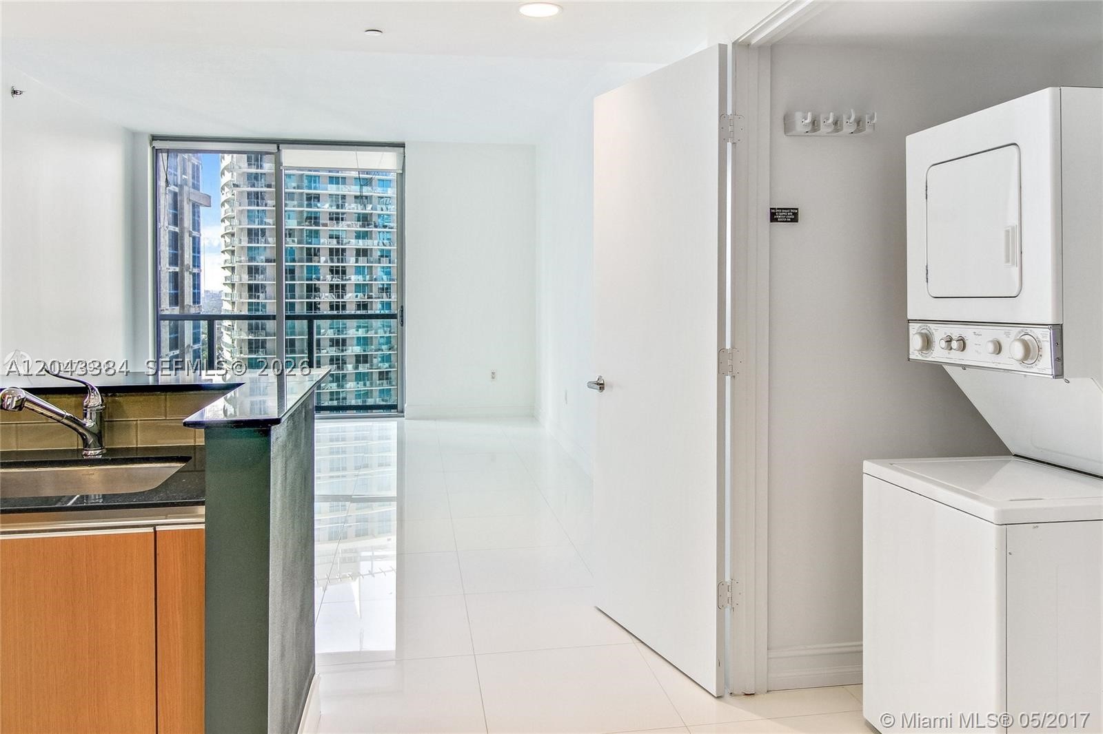 image 1060 Brickell - 106021