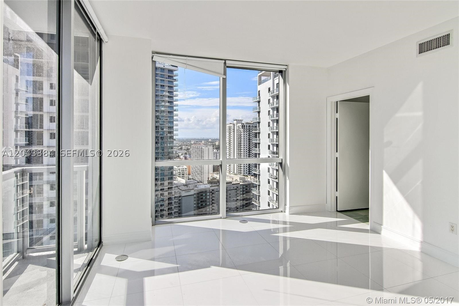 image 1060 Brickell - 10607