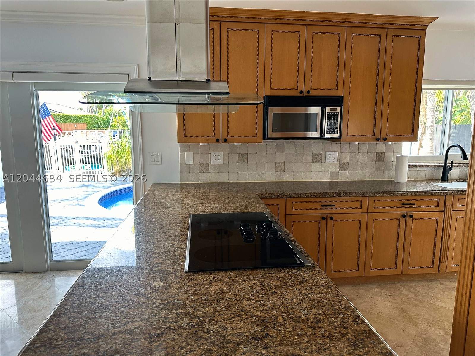 2445 SE 8th St Pompano Beach, FL 33062