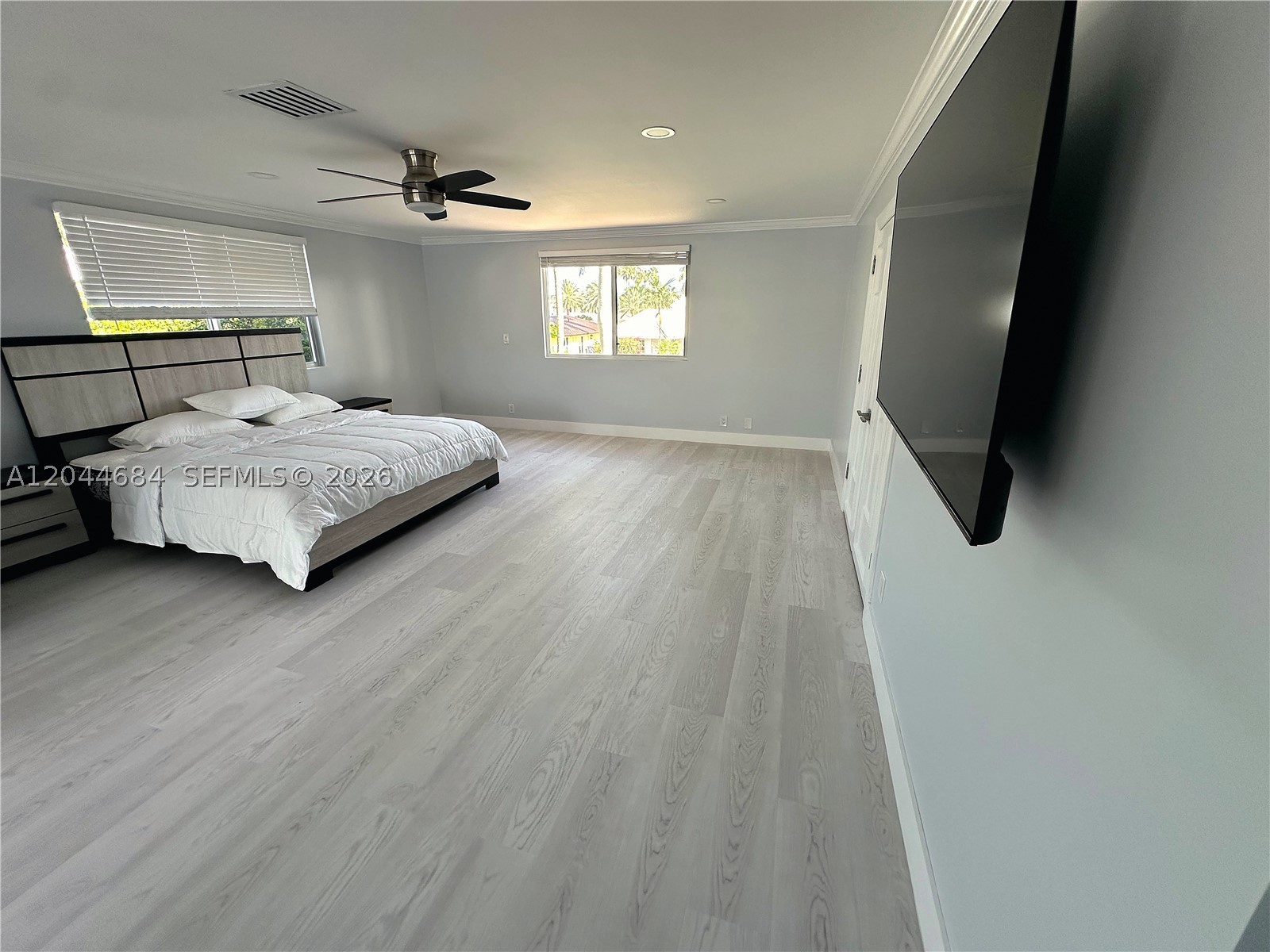 2445 SE 8th St Pompano Beach, FL 33062
