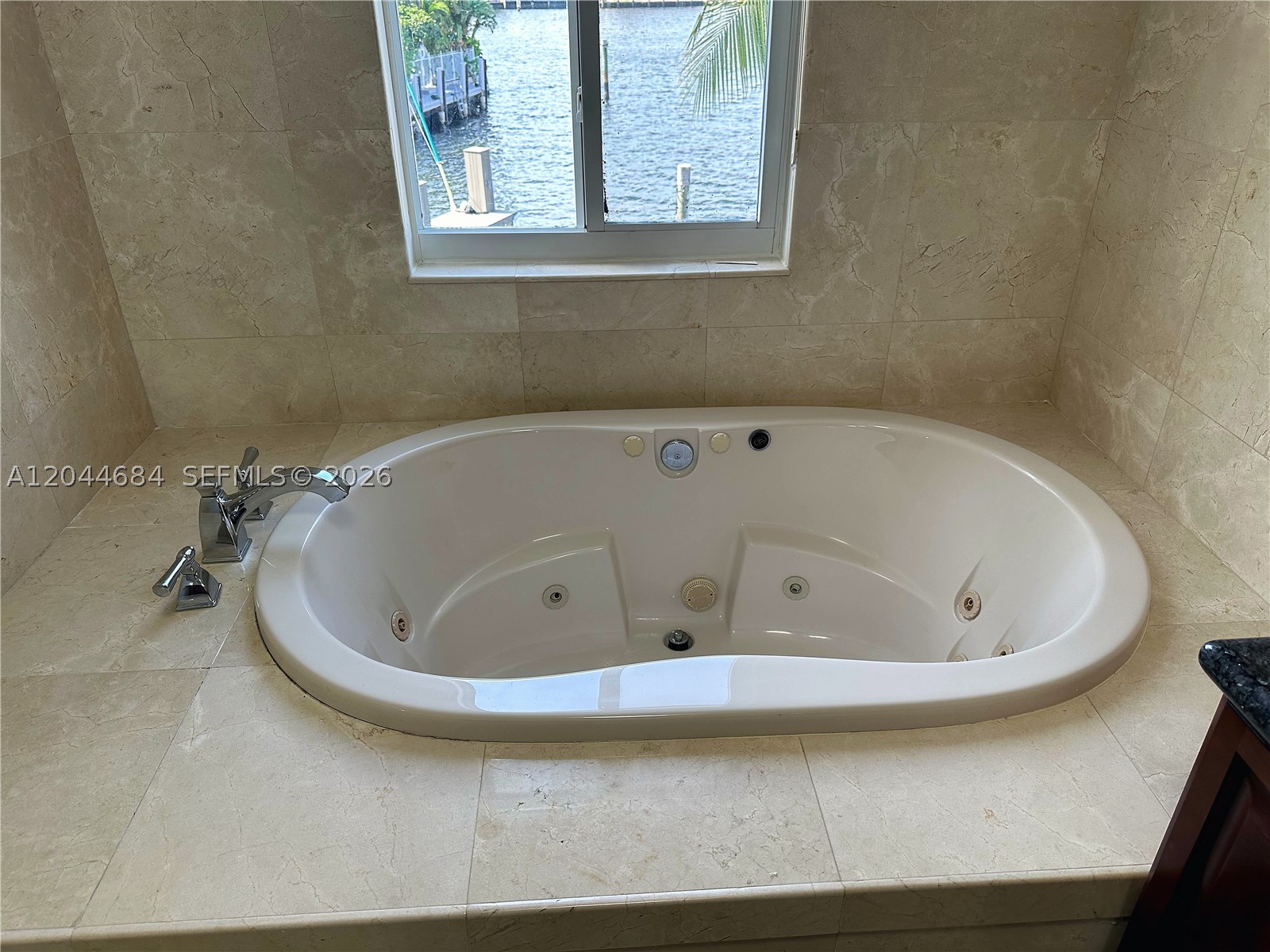 2445 SE 8th St Pompano Beach, FL 33062