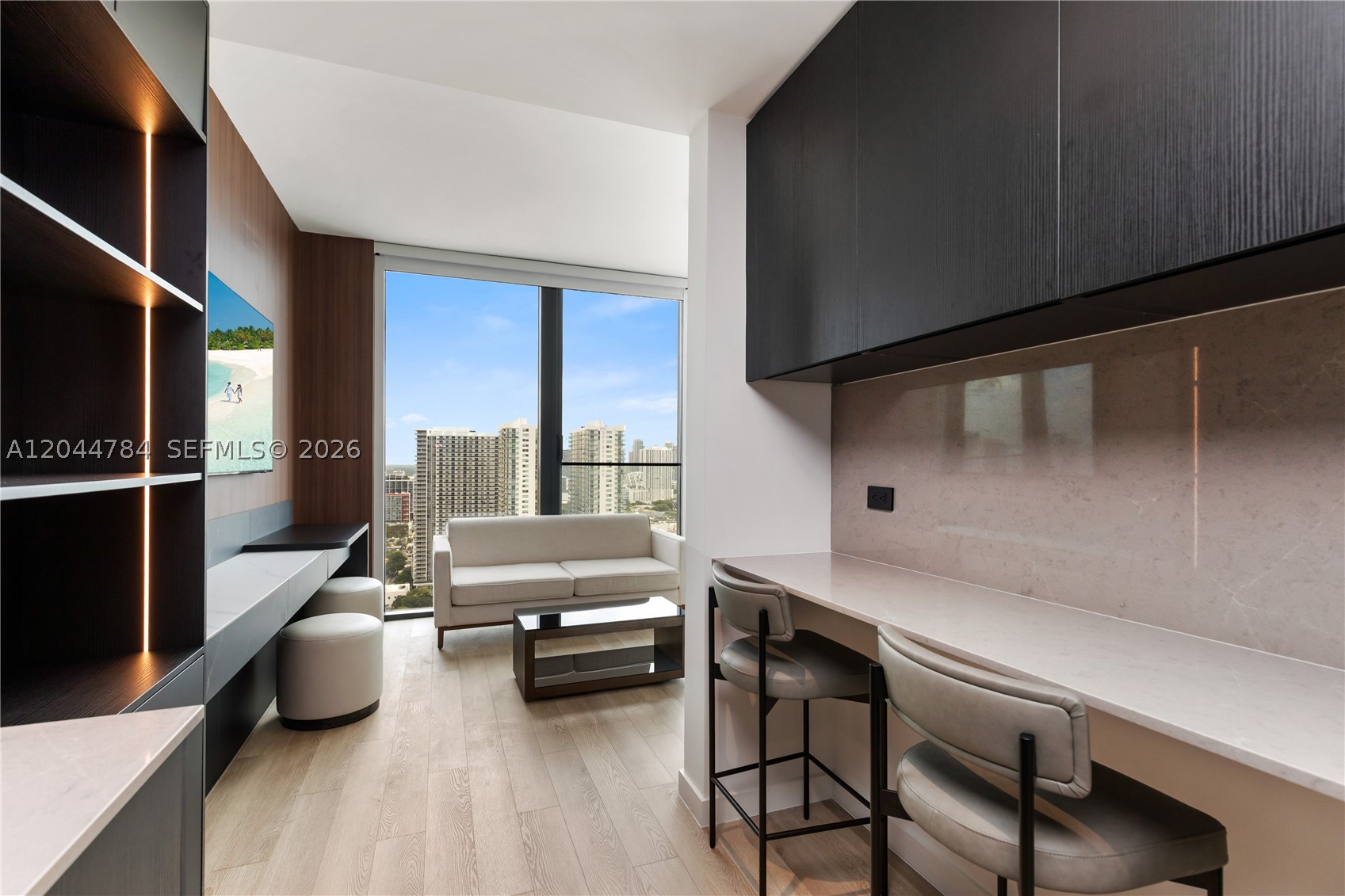 image E11EVEN Hotel & Residences10