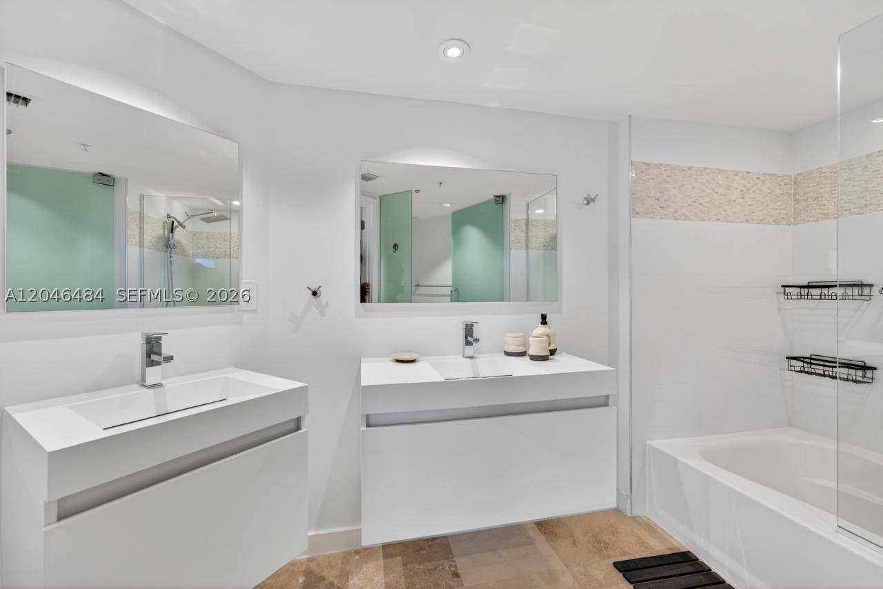 image 2080 Ocean Drive17