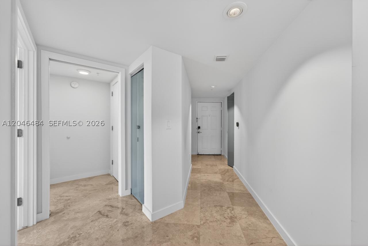 image 2080 Ocean Drive26