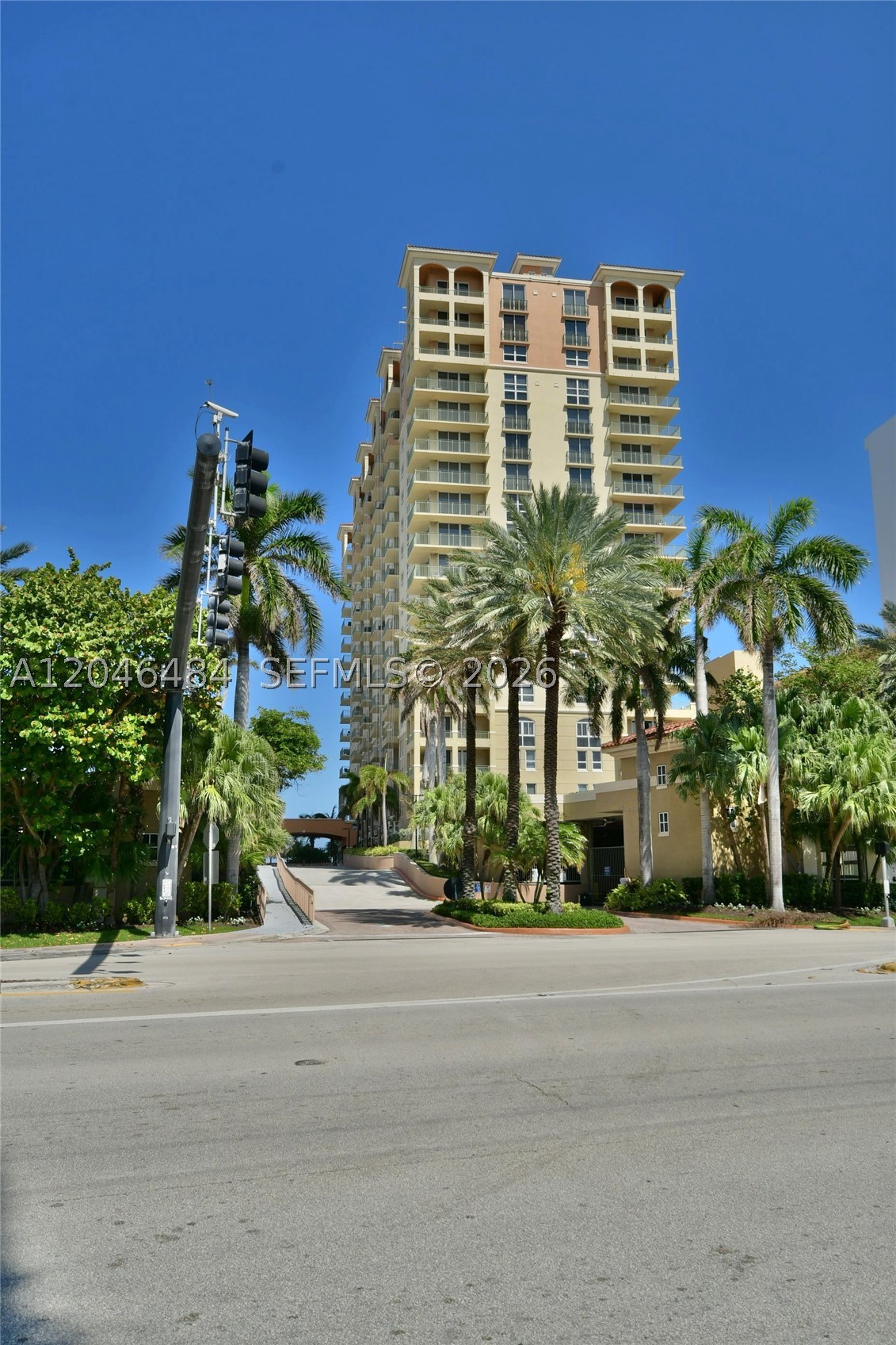 image 2080 Ocean Drive30